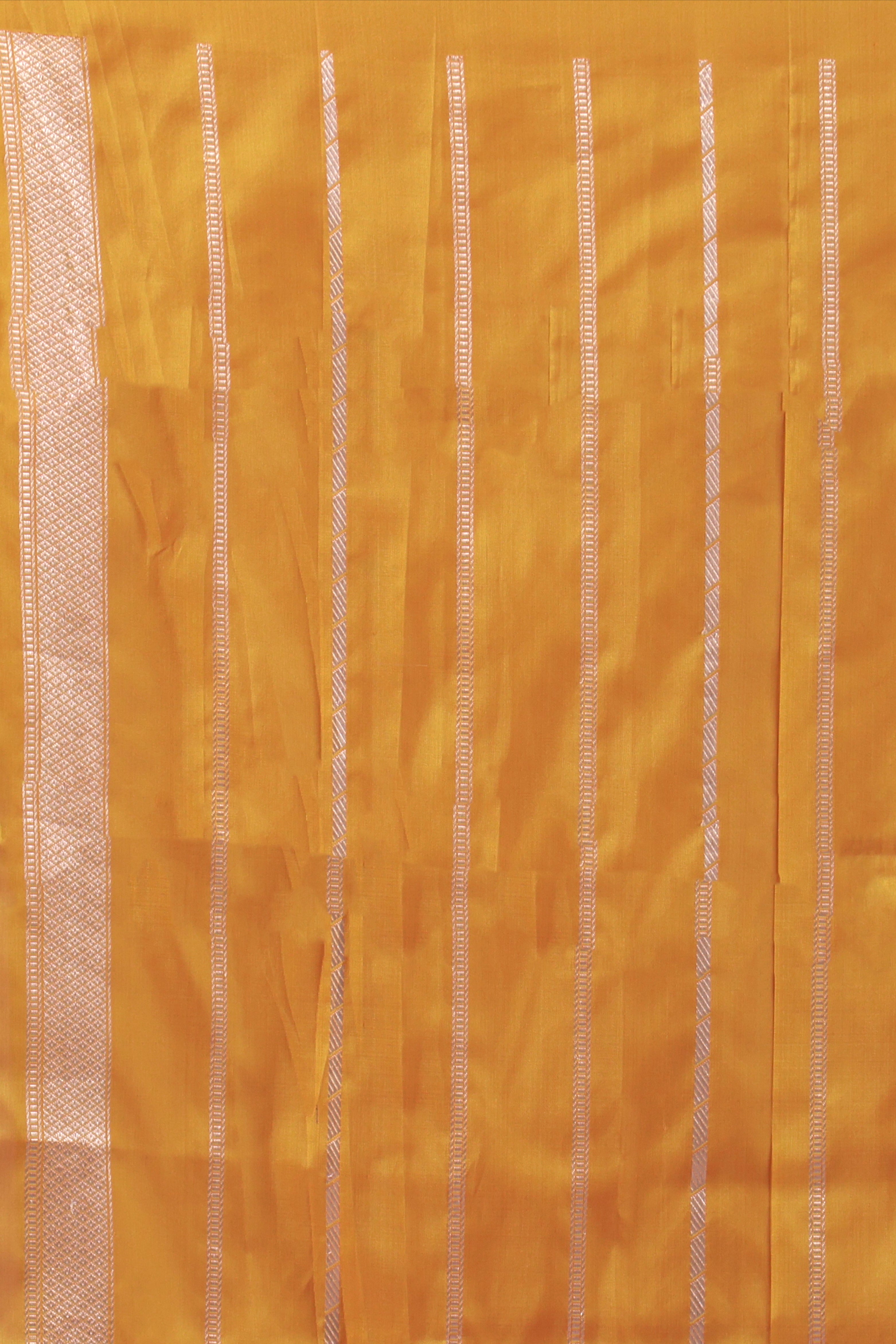 Exclusive Katan Banarsi