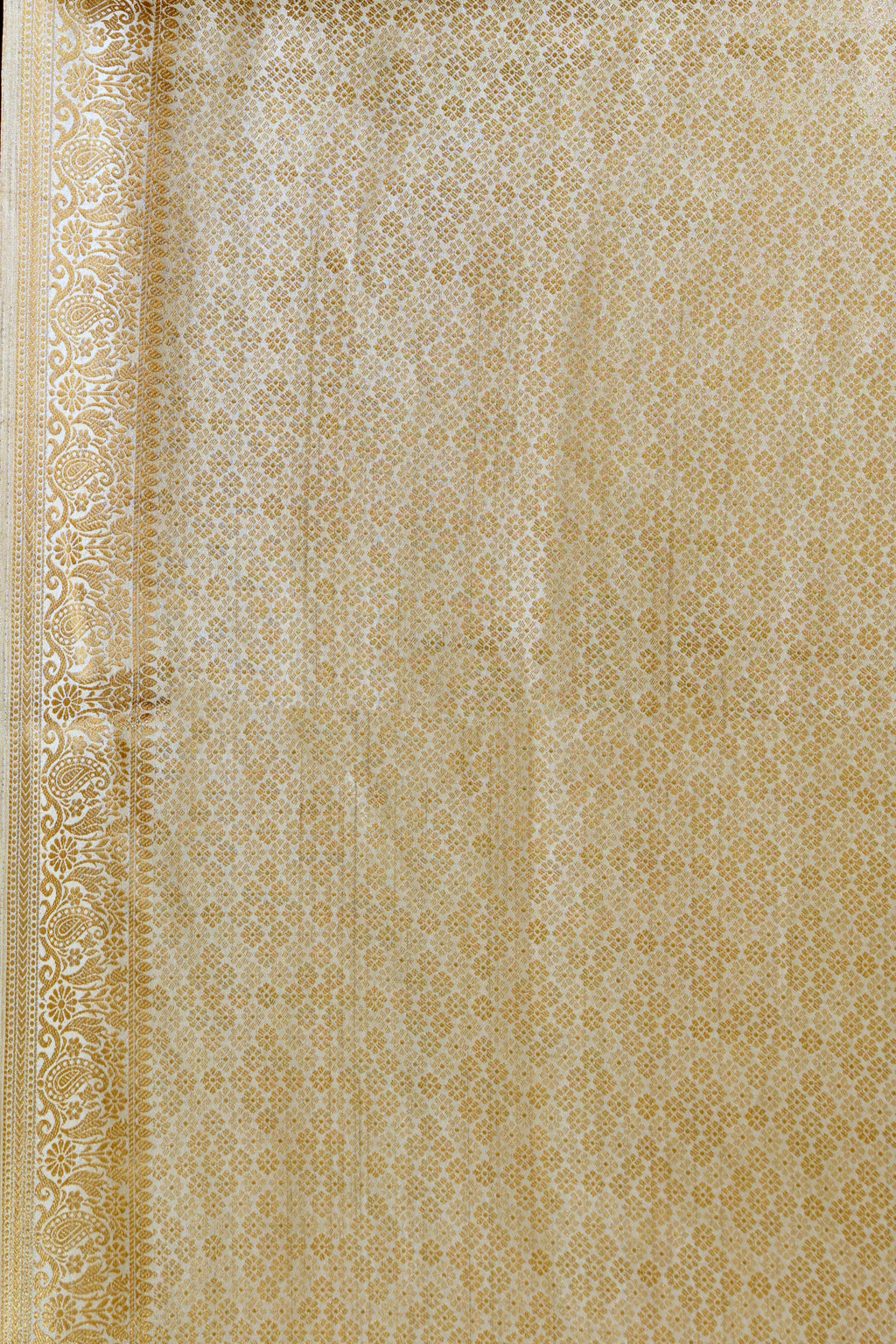 Semi Tussar