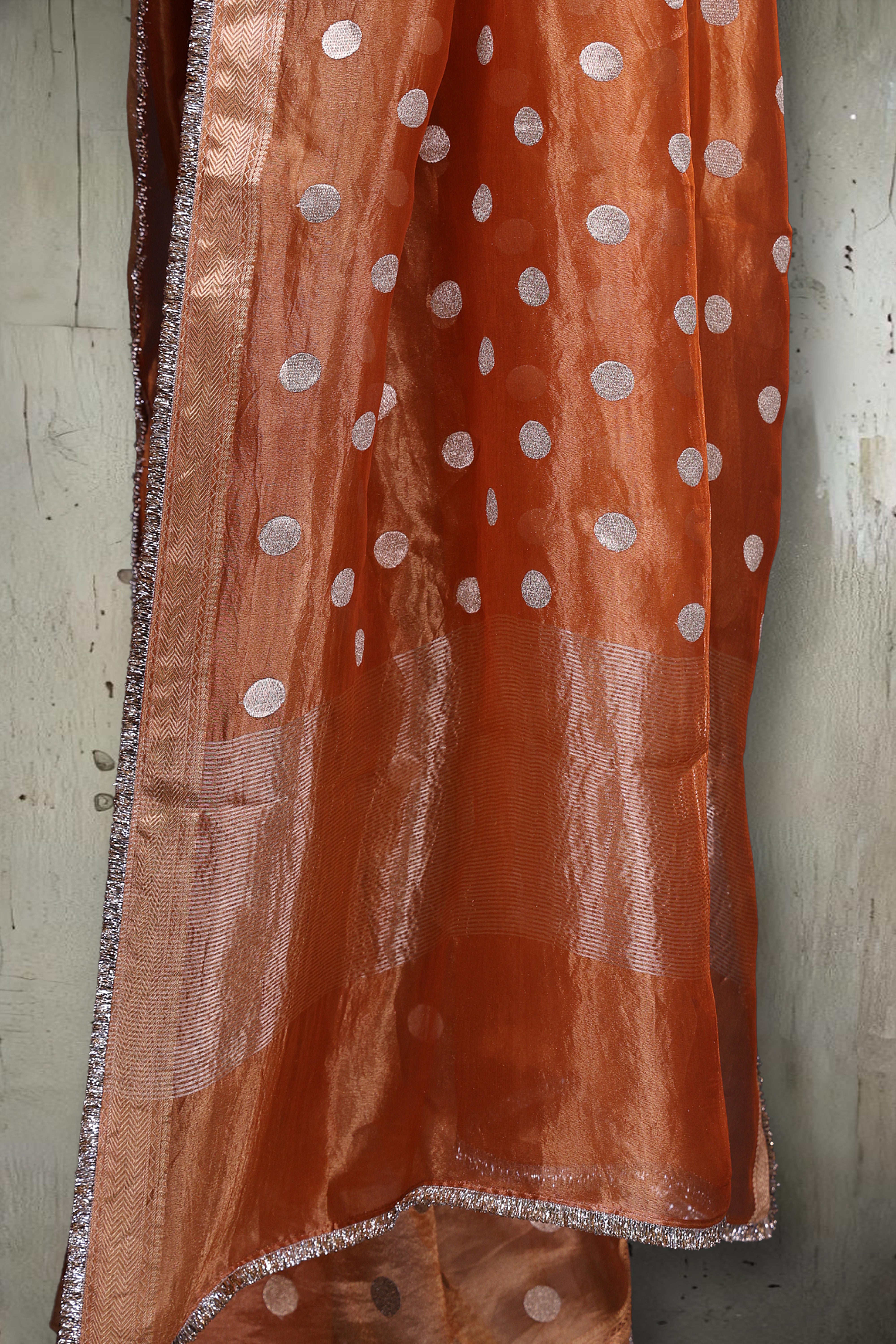 Tissue Banarasi