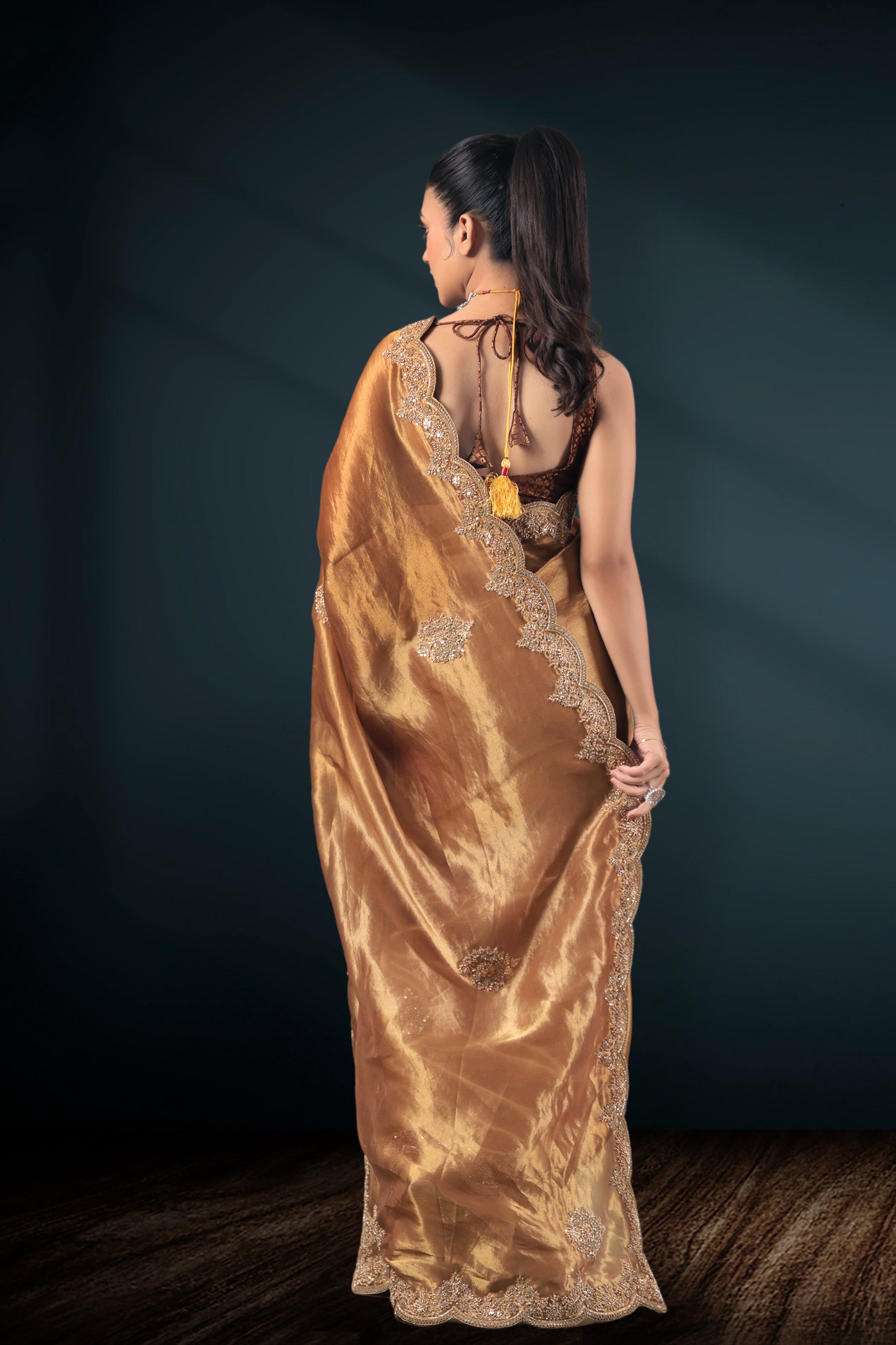 Exclusive Tissue Scalping Border Zardosi