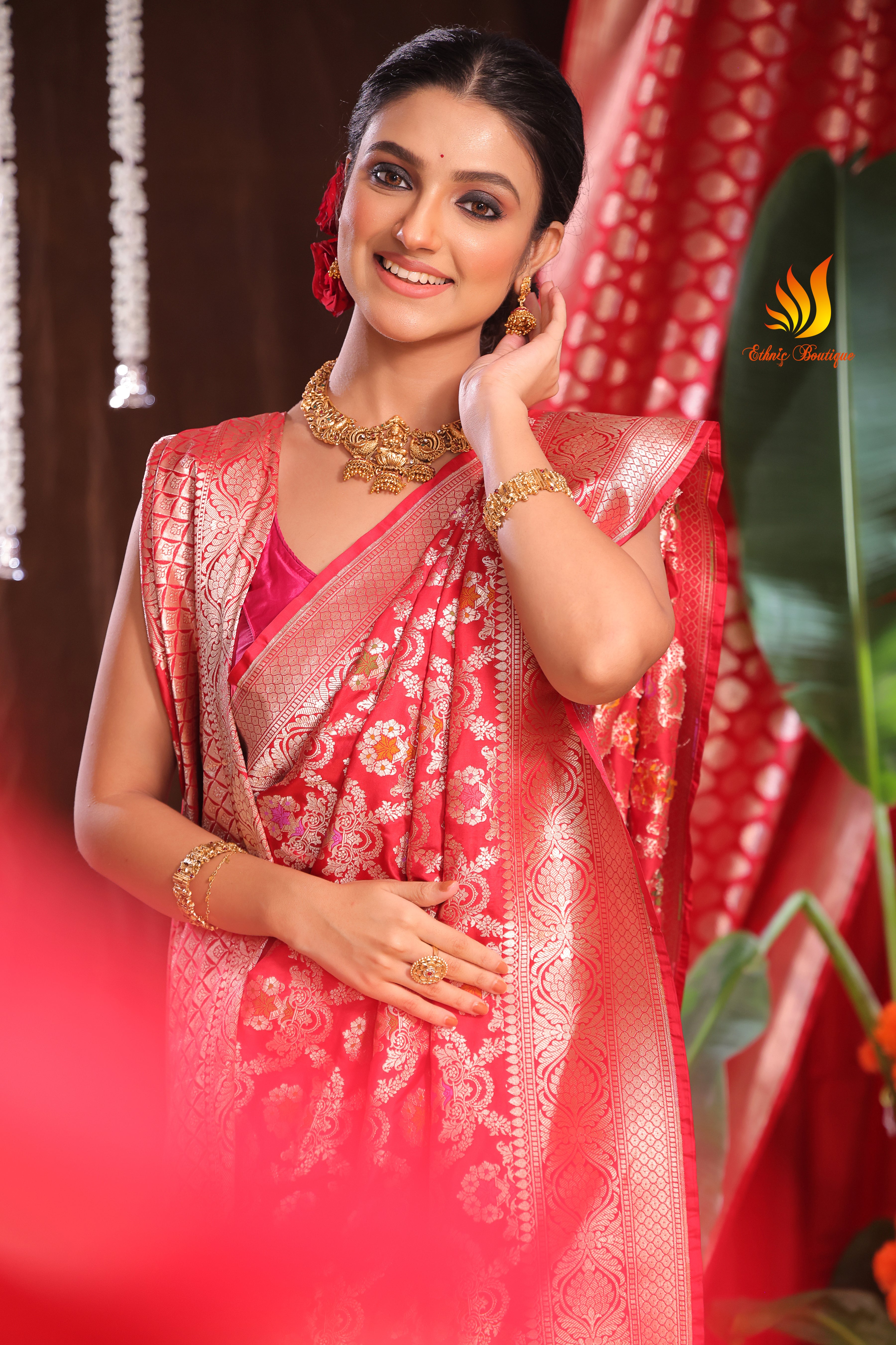 Jaal Meena Katan Banarasi Red