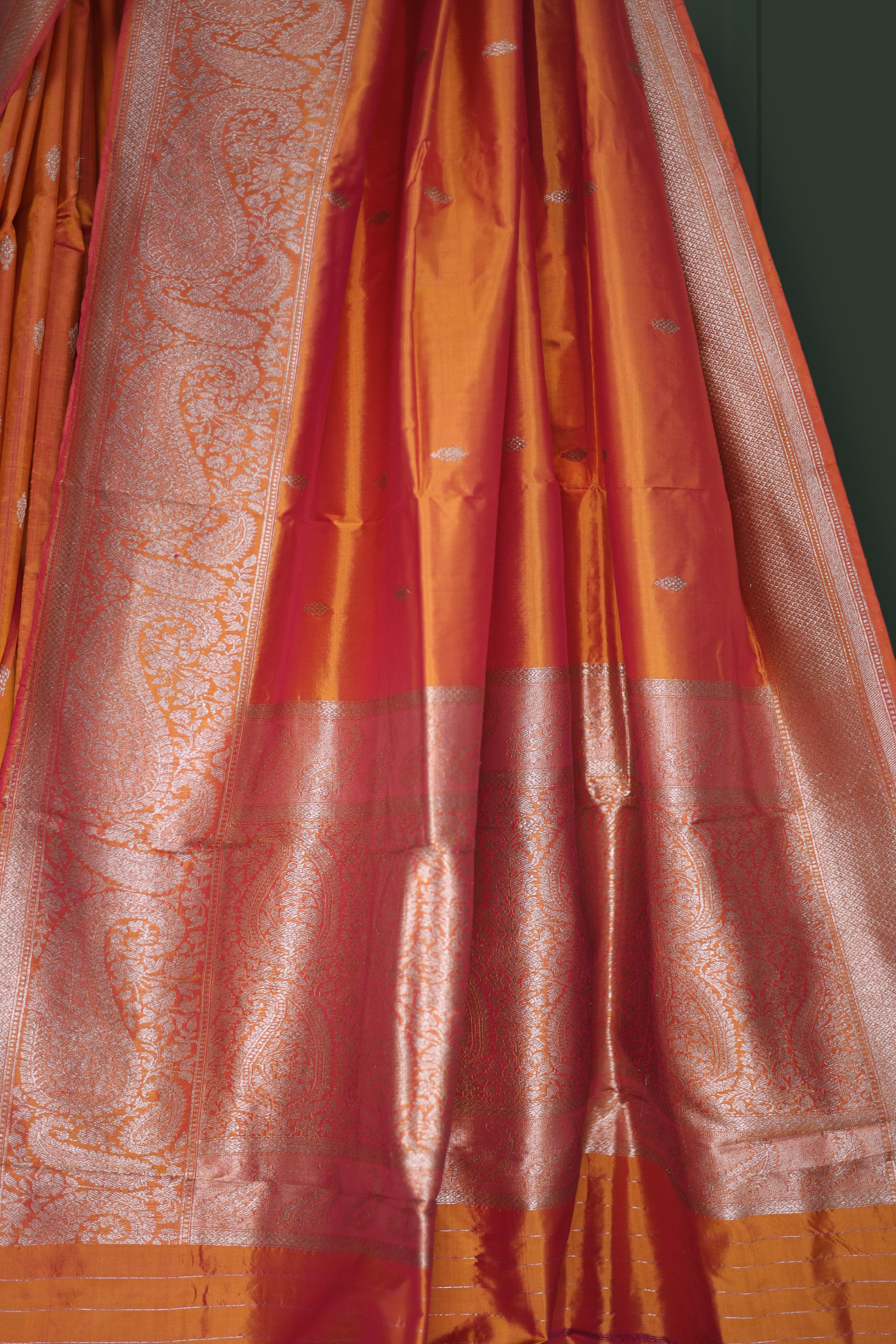 Dual Tone Katan Banarasi