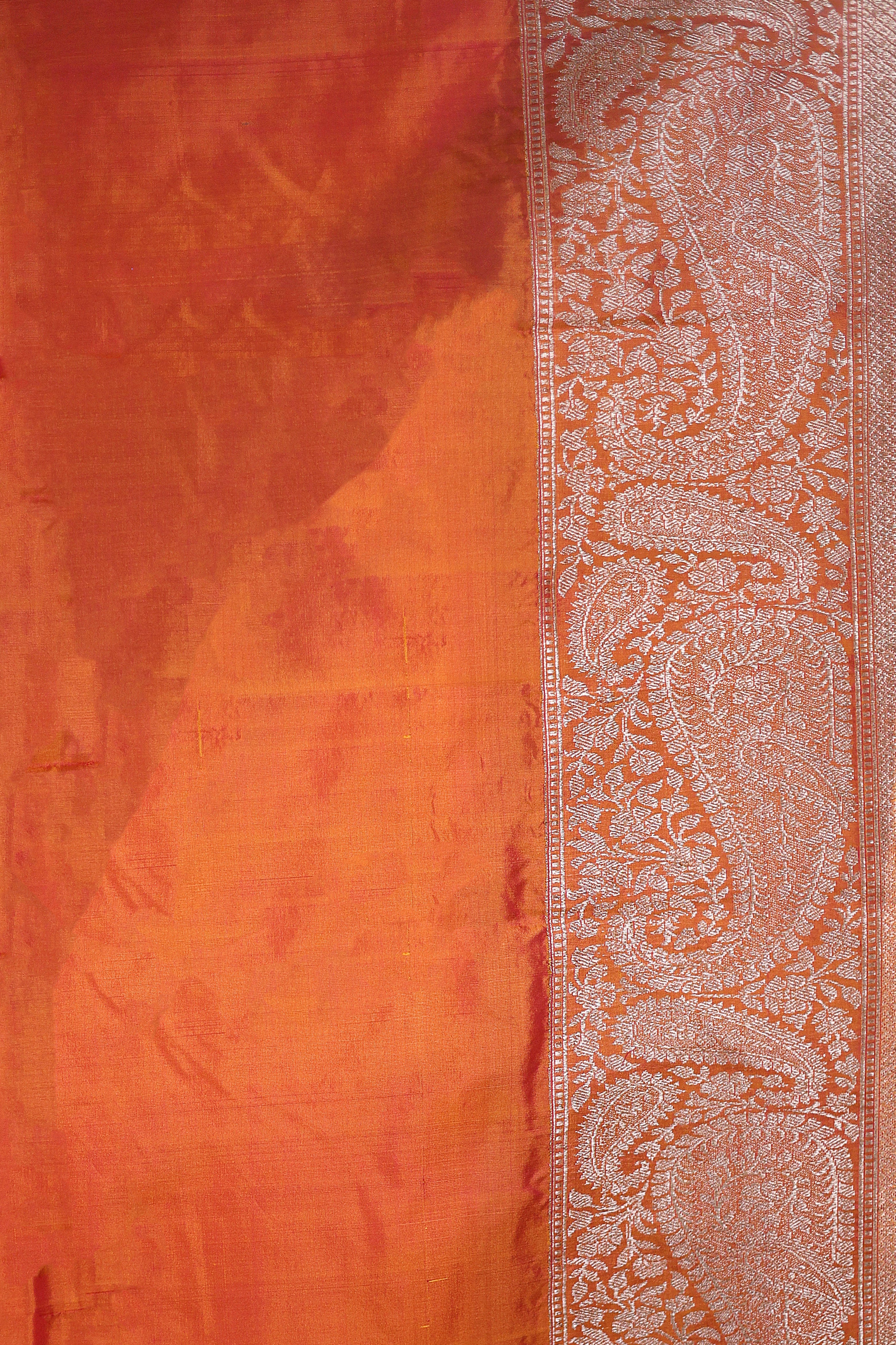 Dual Tone Katan Banarasi