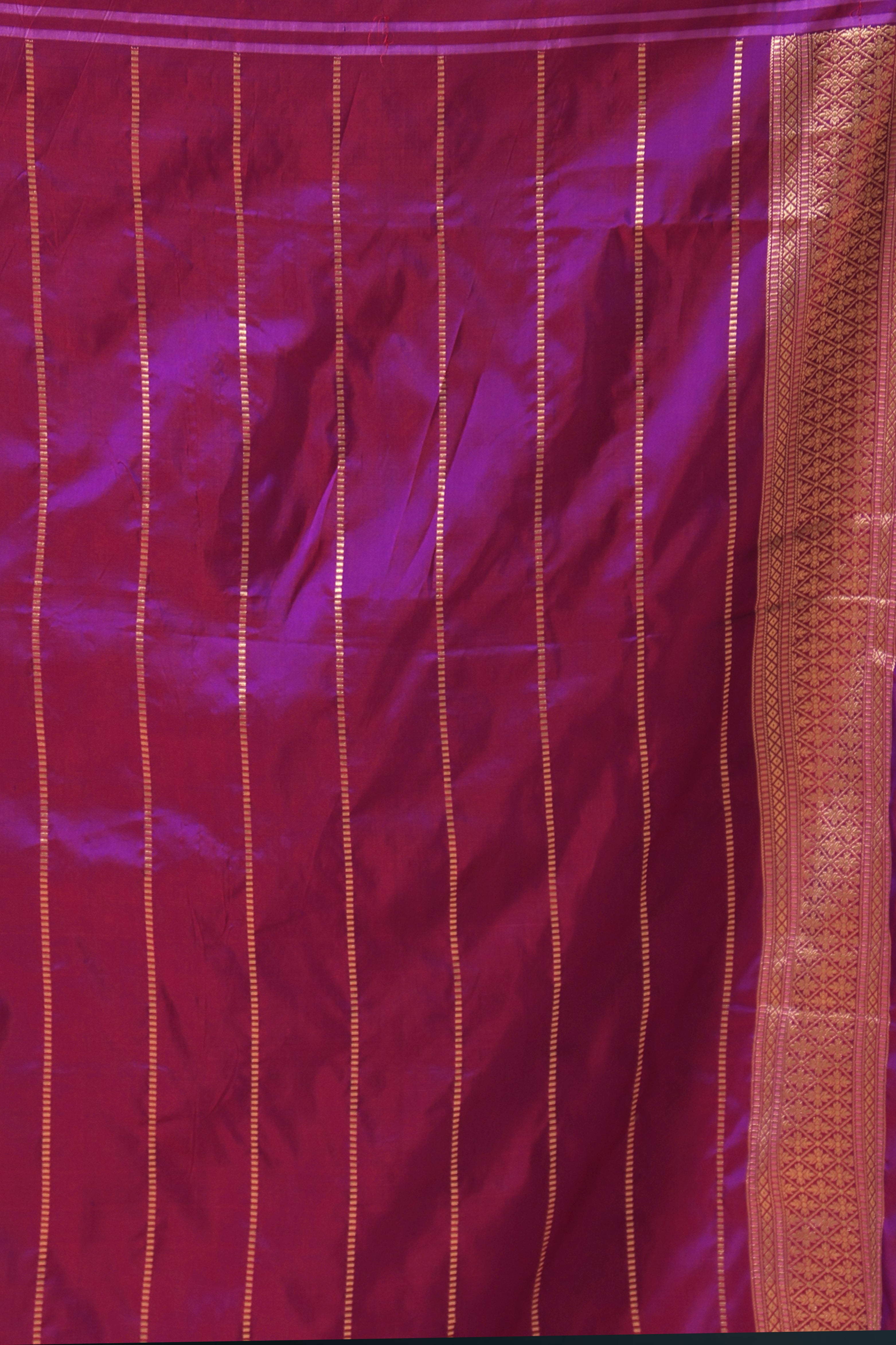 Exclusive Meena Border Katan Banarasi