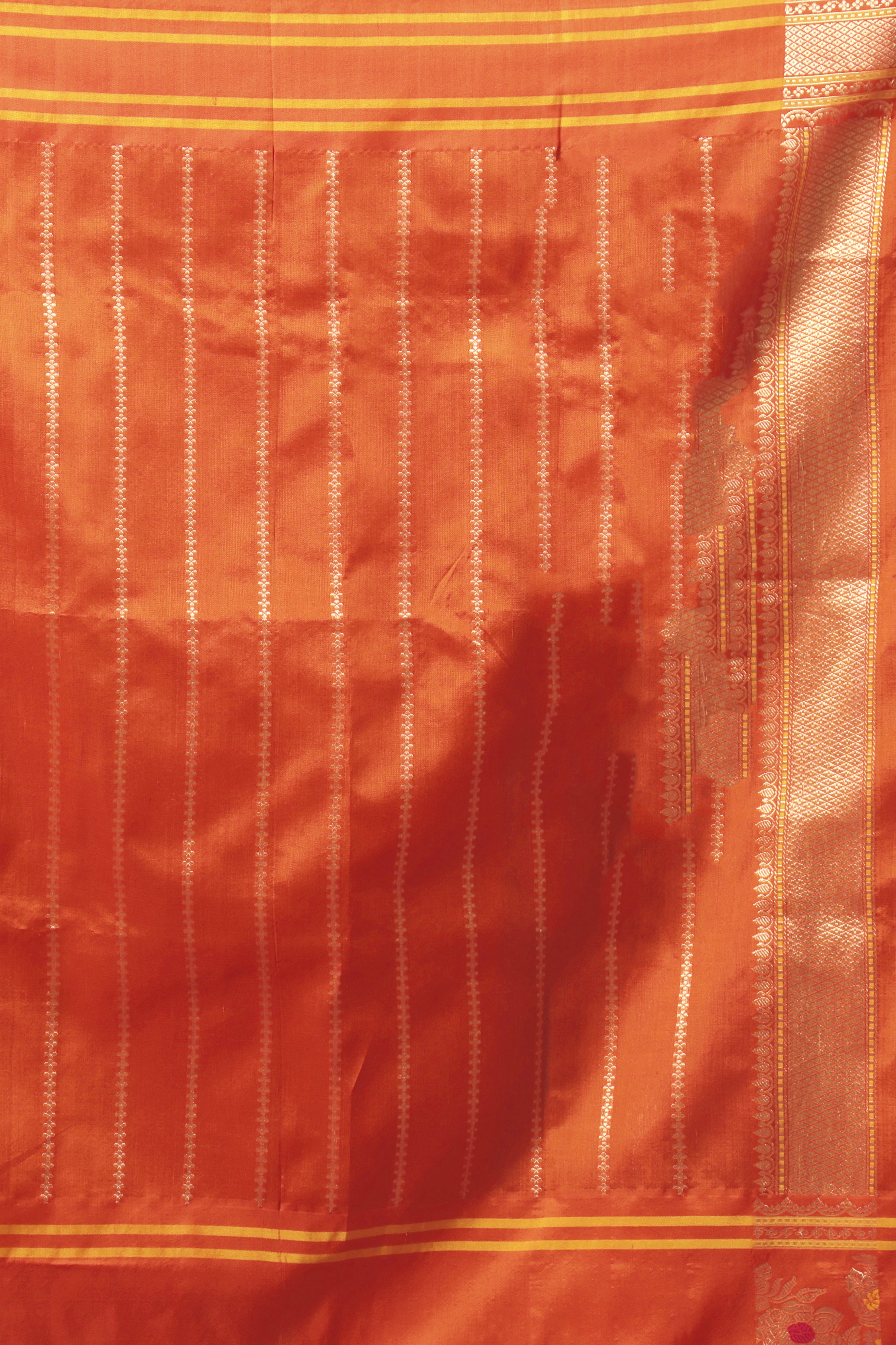 Exclusive Kora Katan Border Banarasi