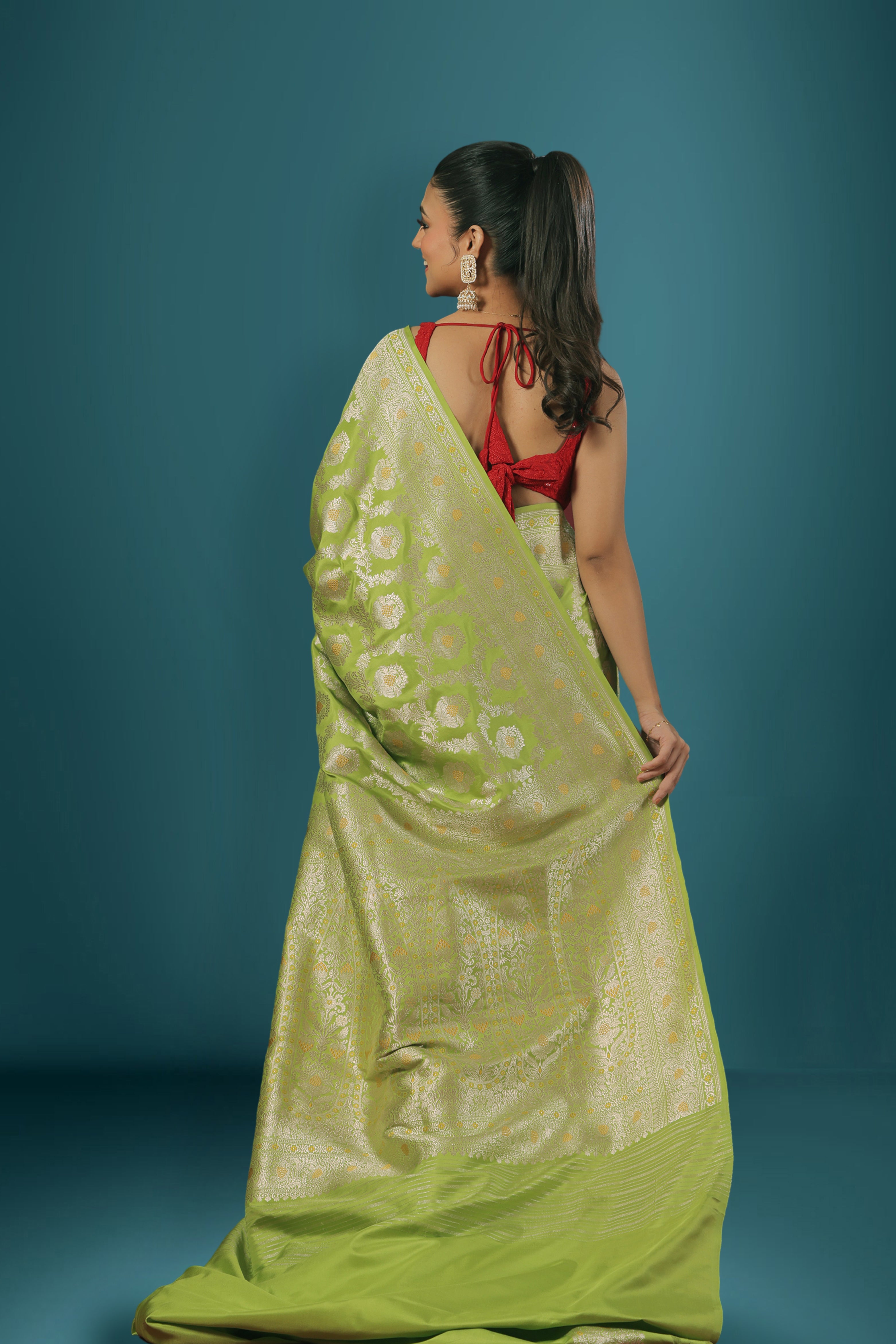 Exclusive Jaal Meena Katan Banarasi