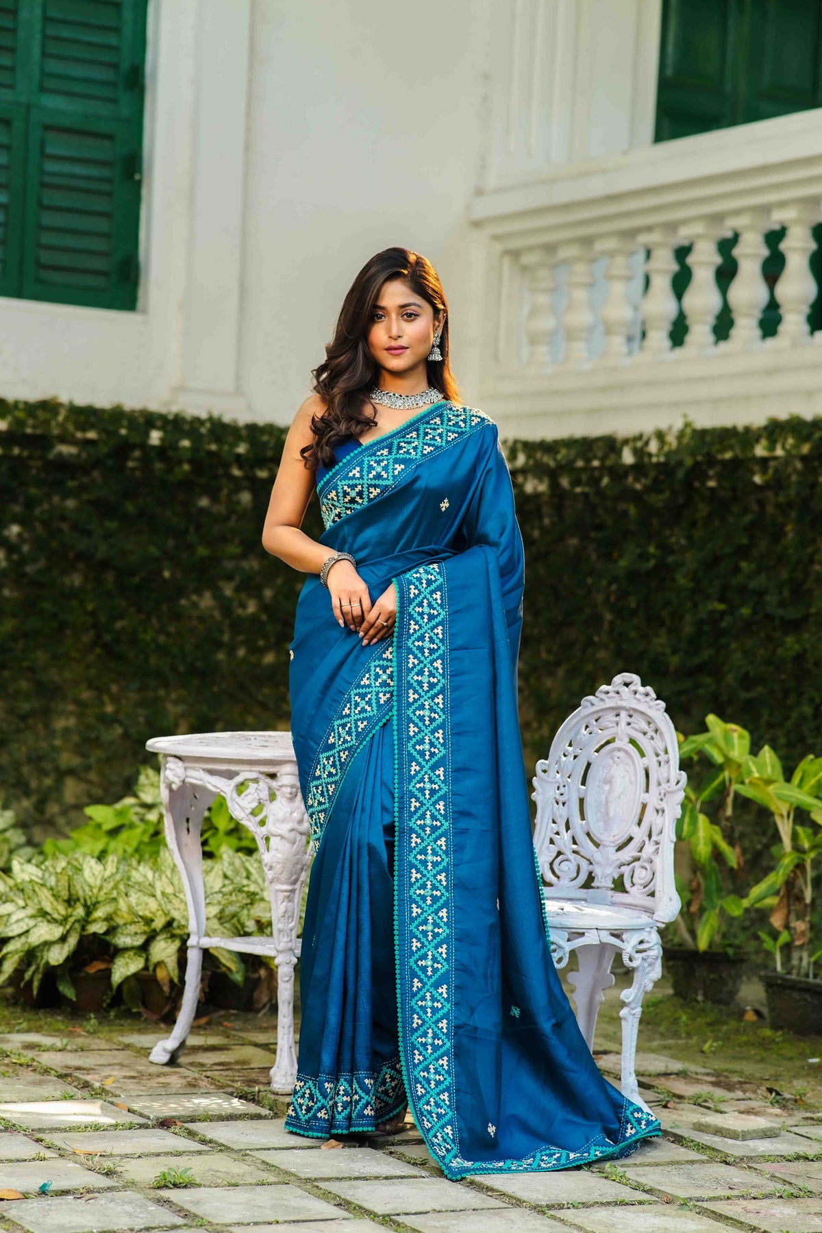 Peacock Blue Blended Silk Gujarati Saree With Blouse Piece