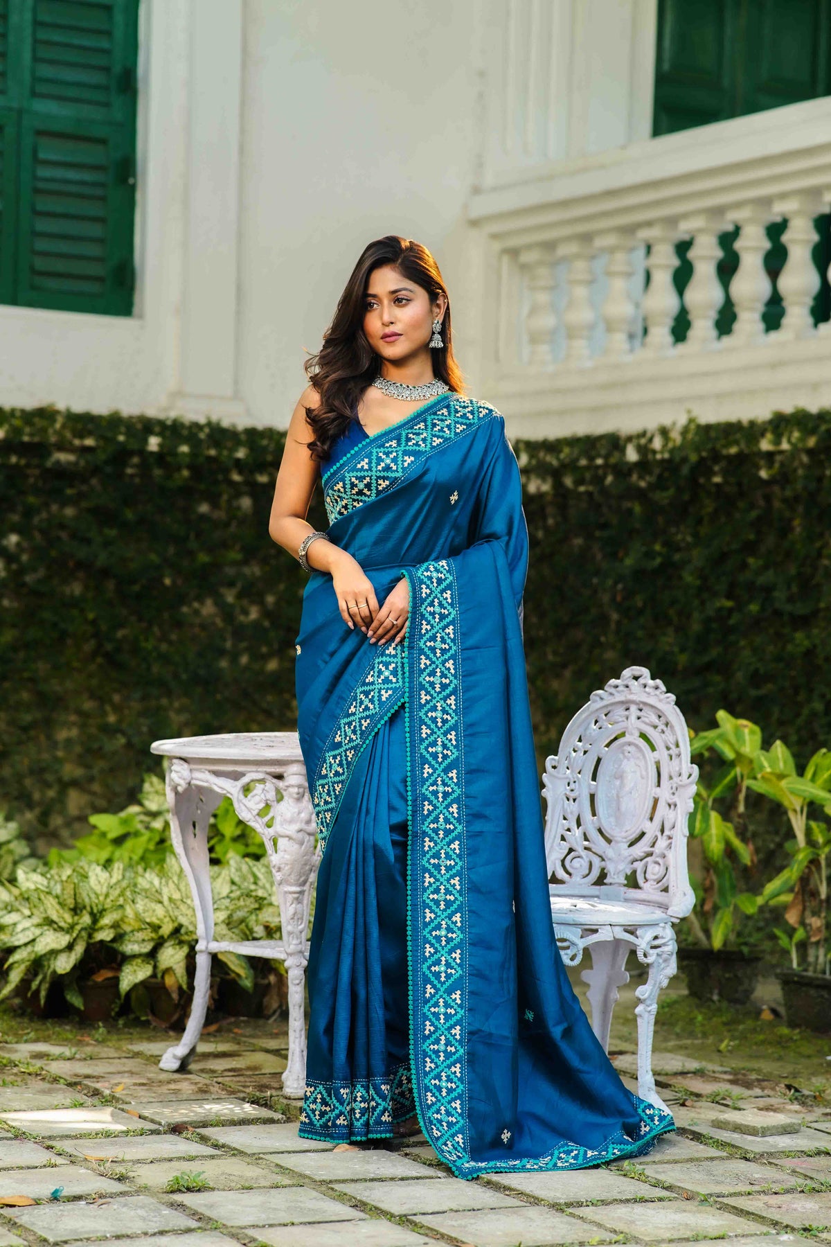 Peacock Blue Blended Silk Gujarati Saree With Blouse Piece