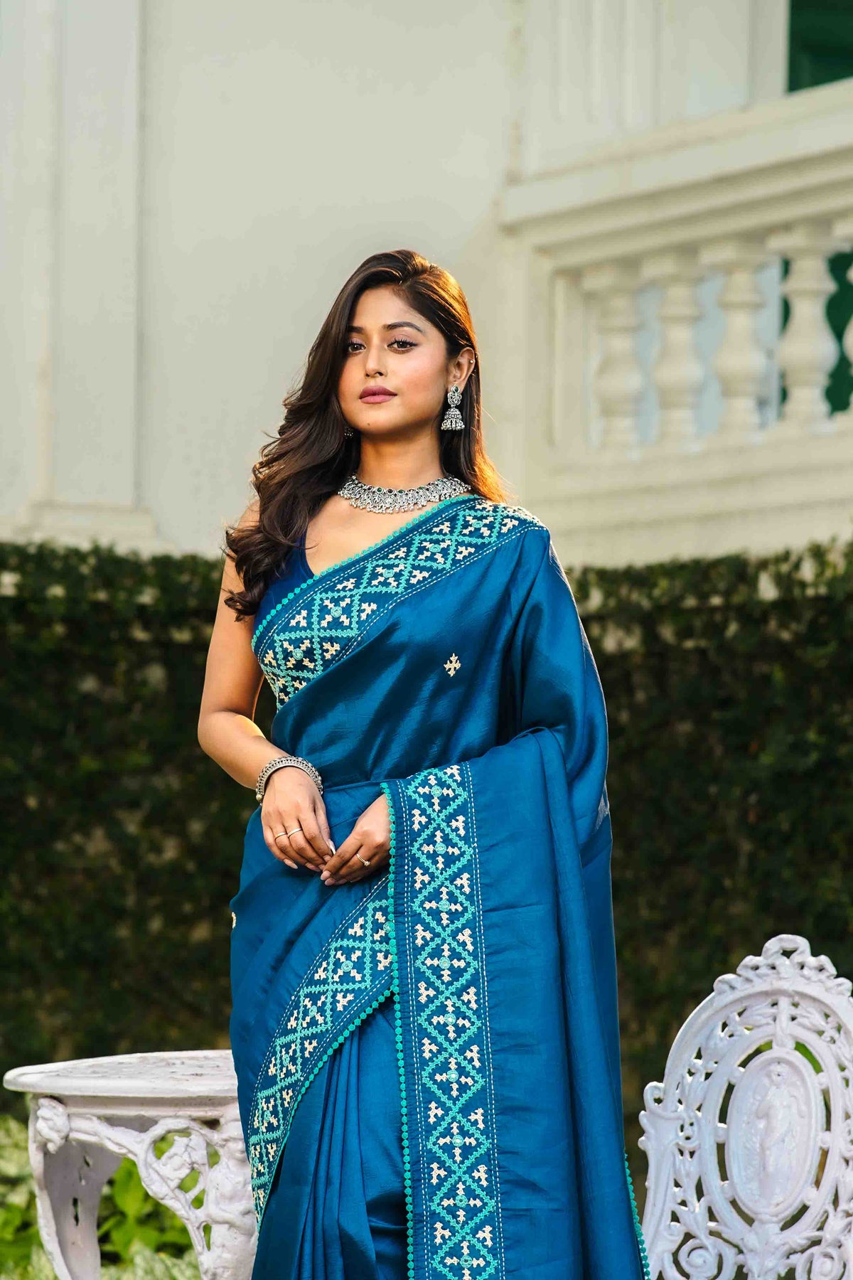 Peacock Blue Blended Silk Gujarati Saree With Blouse Piece