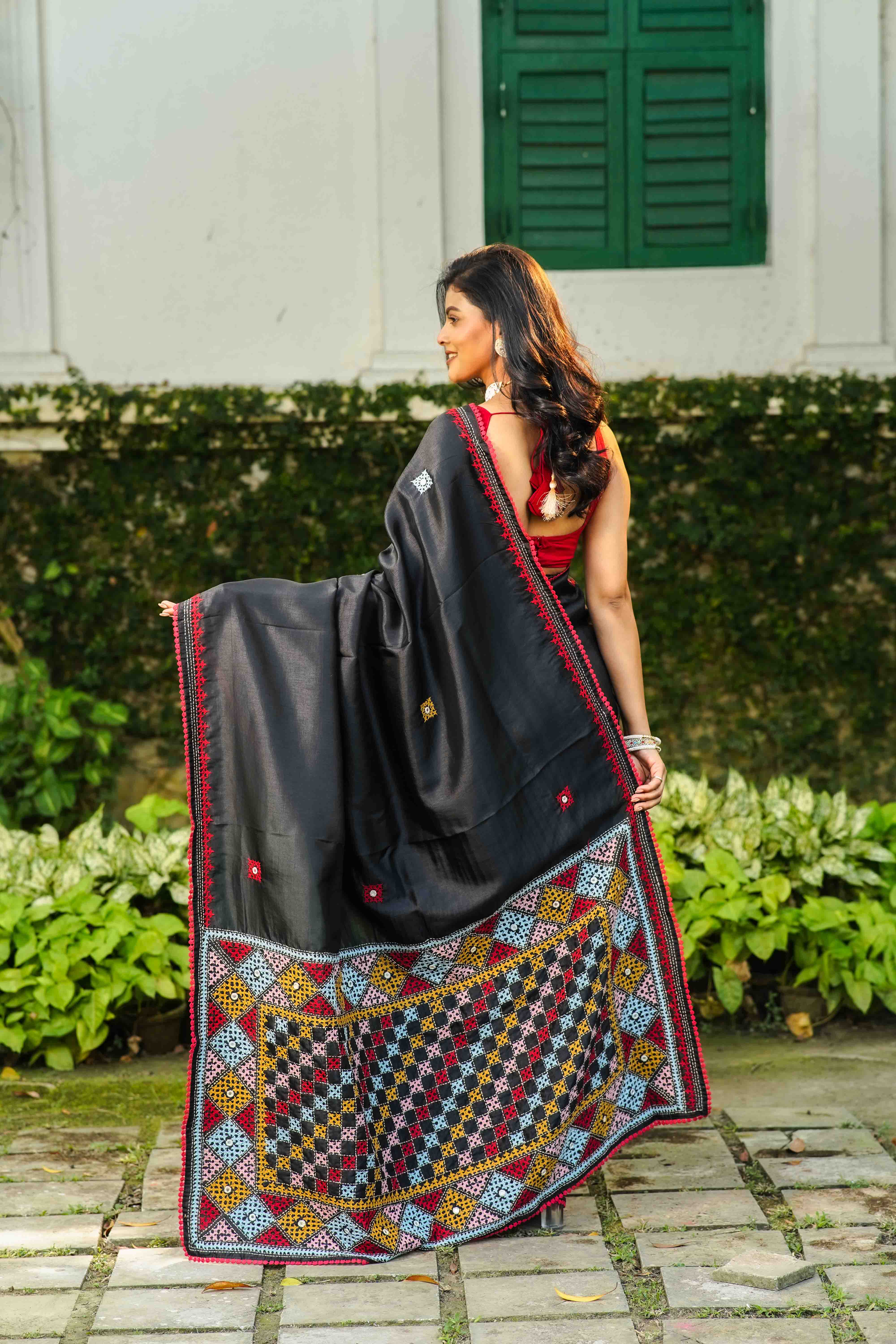 Black Blended Silk Gujarati Saree With Blouse Piece