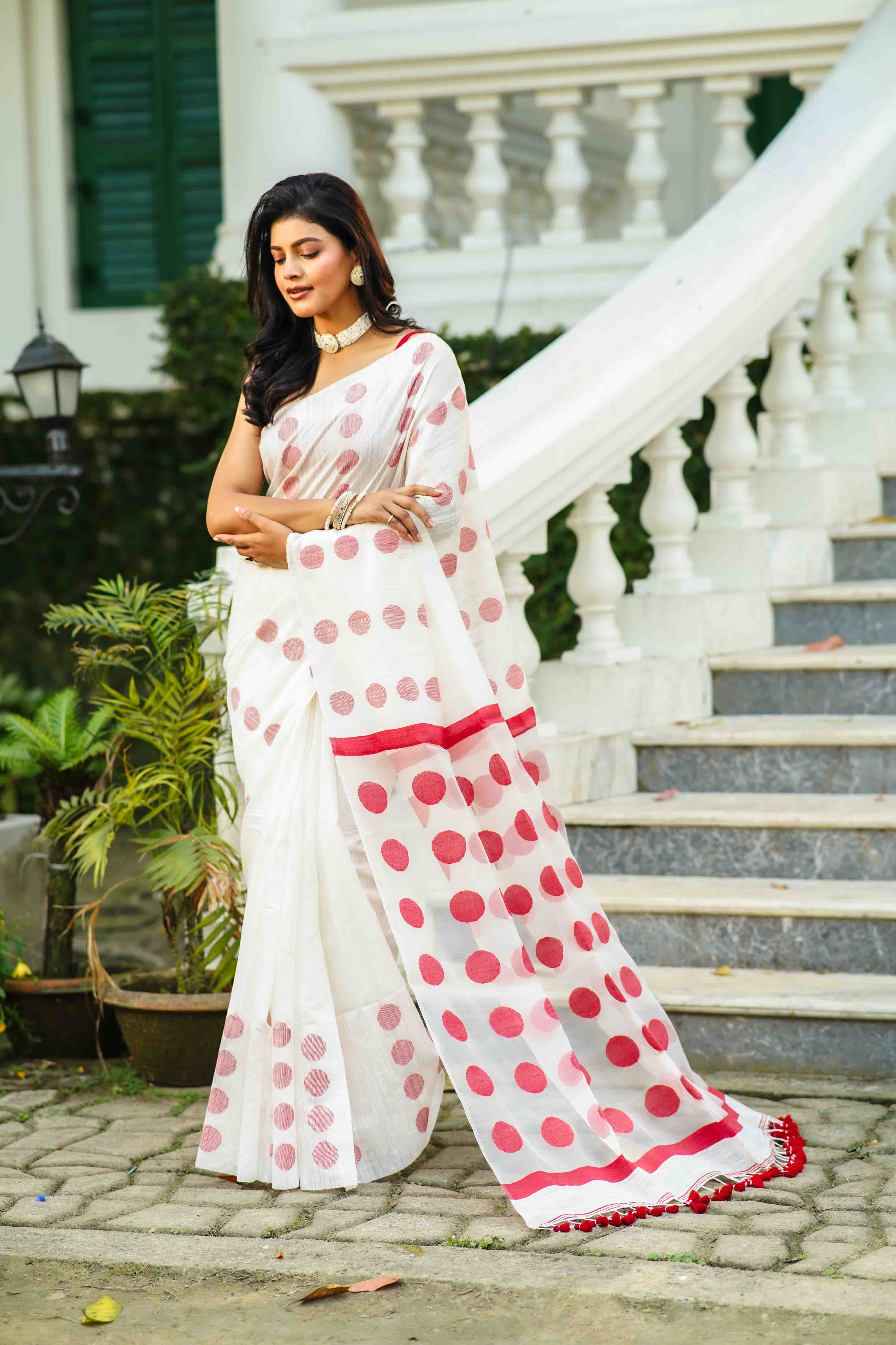 White   Matka Silk Saree WITH Blouse Piece