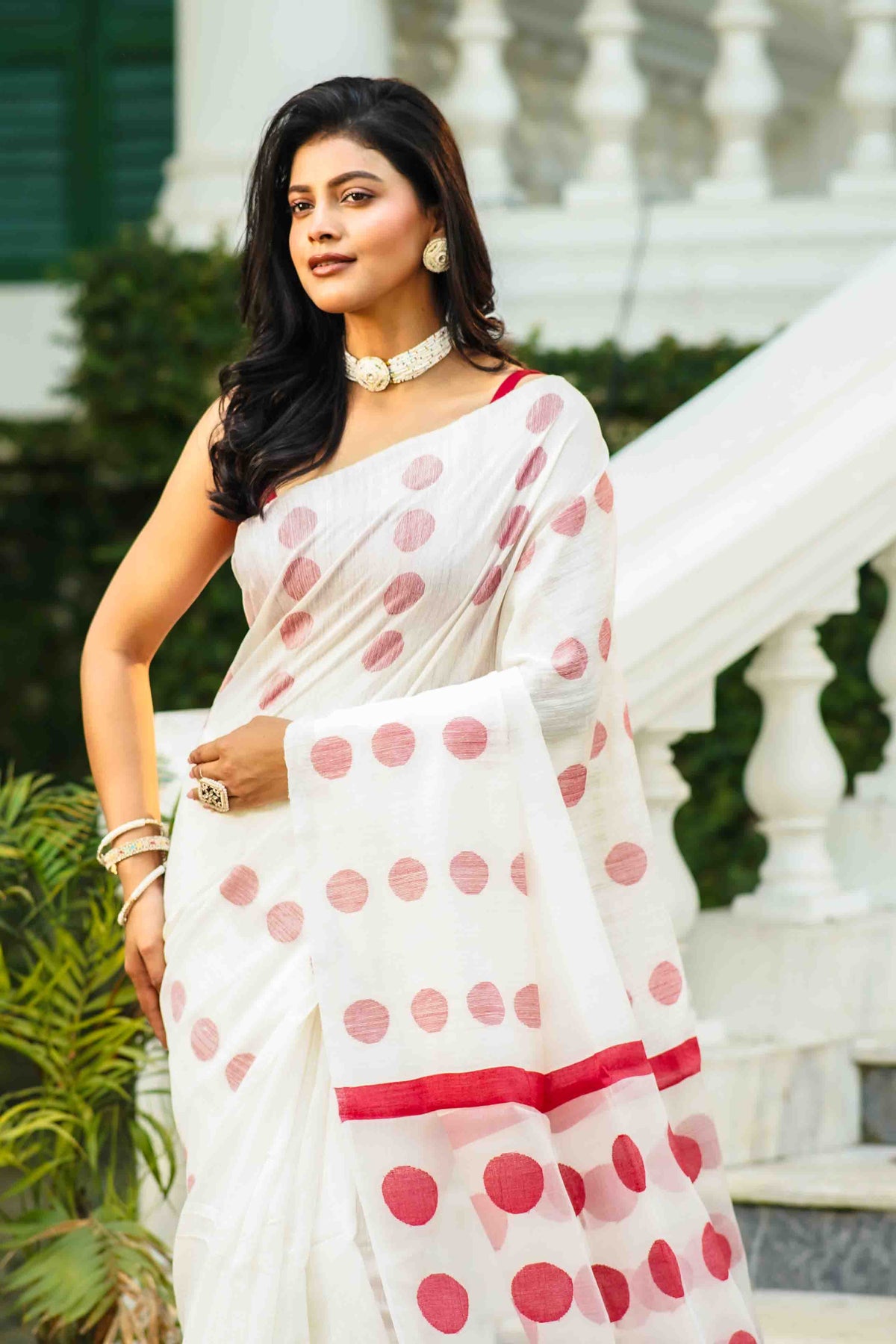 White Matka Silk Saree With Blouse Piece