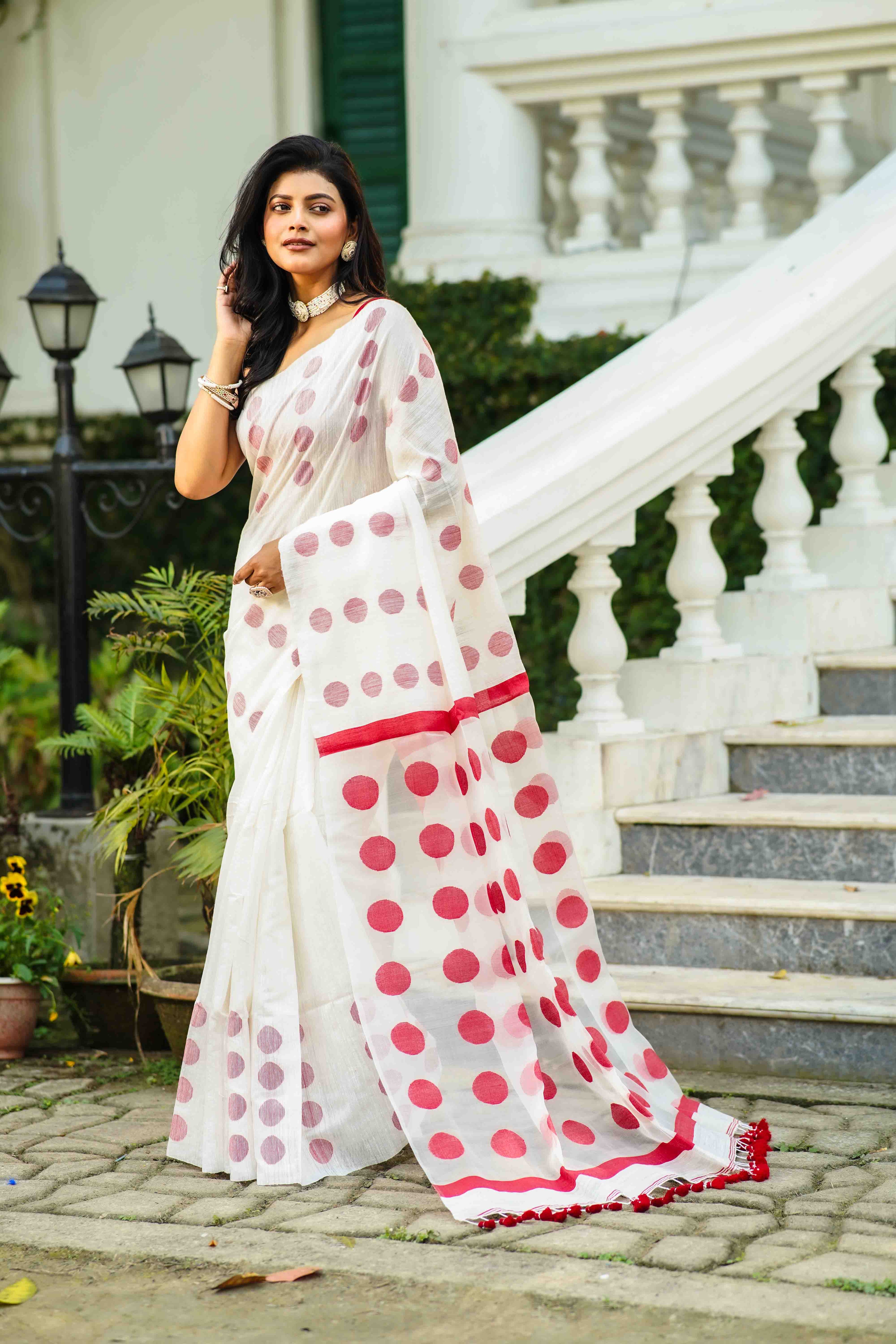 White Matka Silk Saree With Blouse Piece