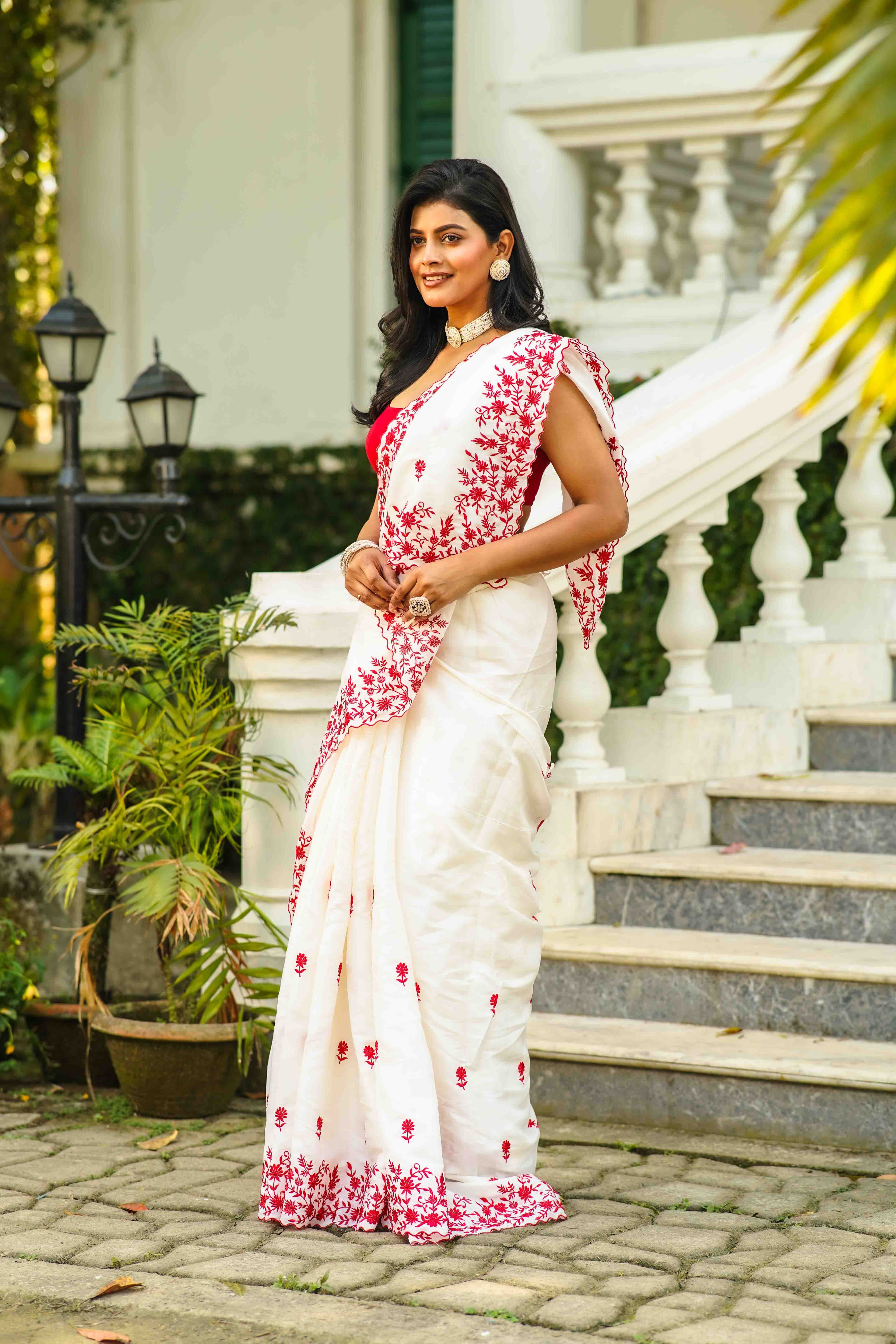 Red & White Blended Silk Semi Silk Saree With Blouse Piece