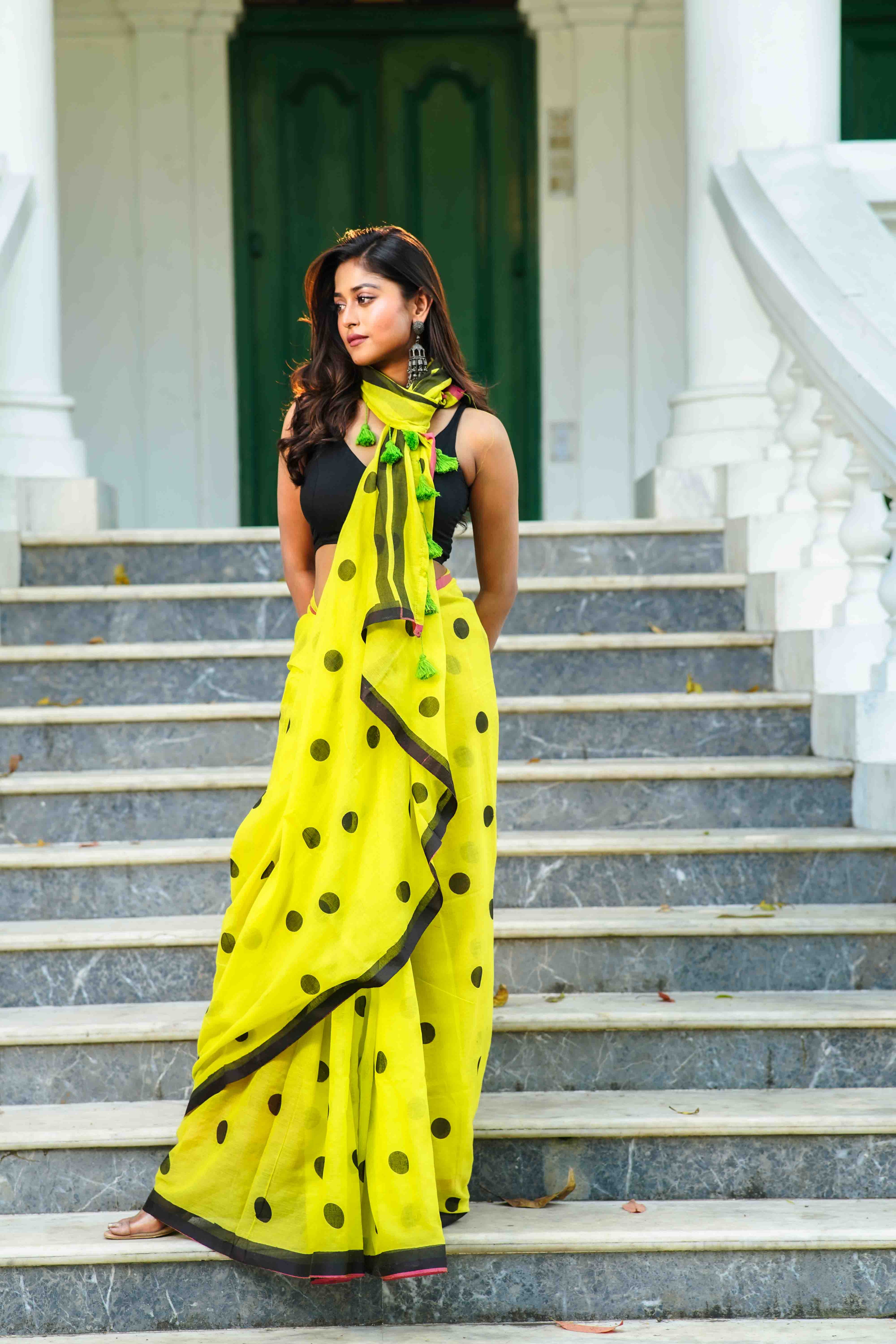 Parrot Green Cotton Saree With Blouse Piece