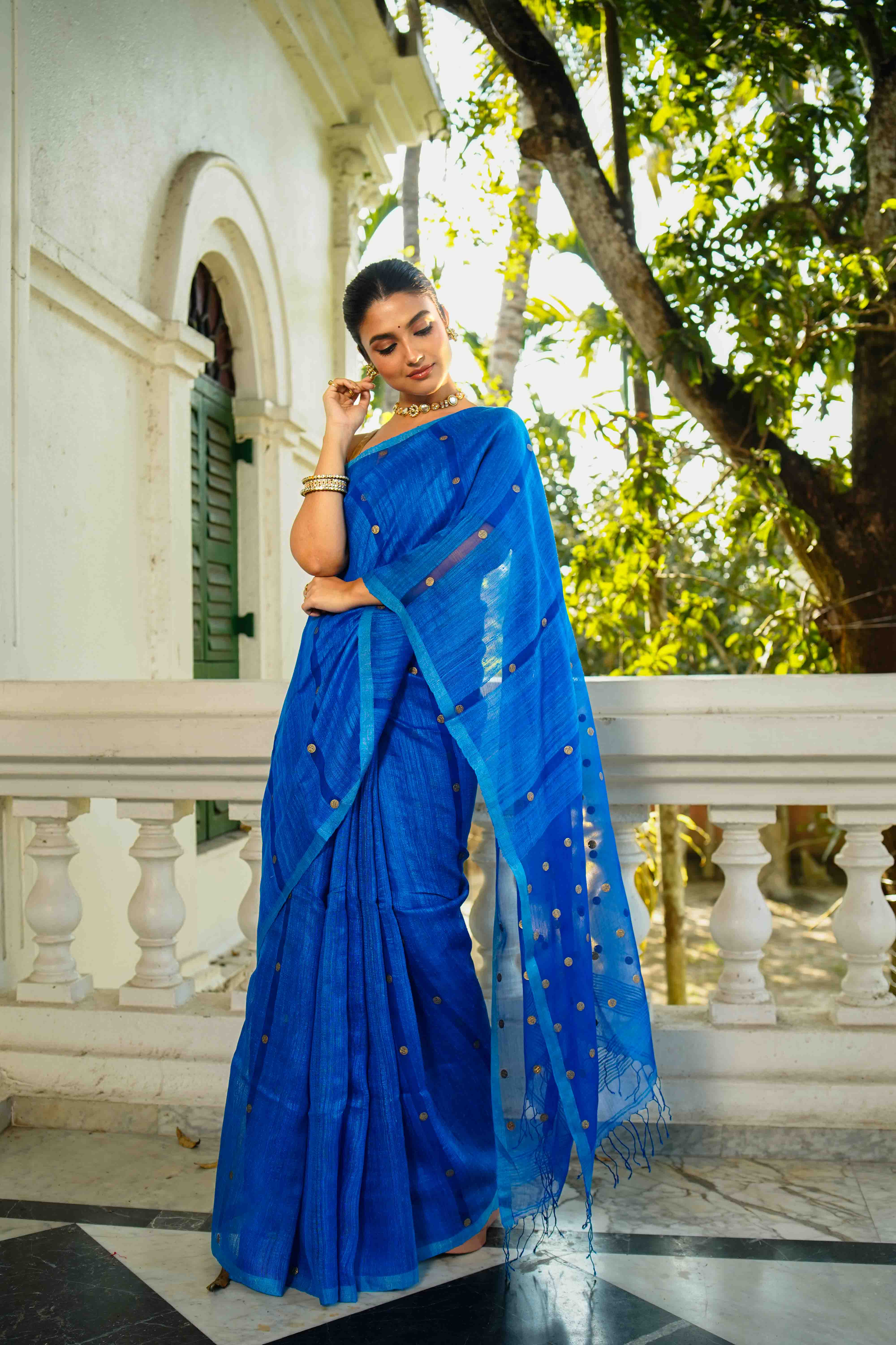 Royal Blue Matka Saree With Blouse Piece