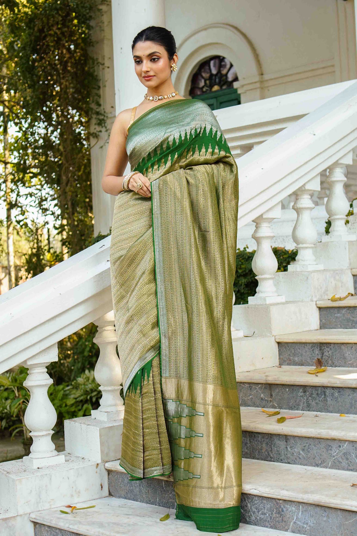Green Blended Mashru Banarasi Saree With Blouse Piece