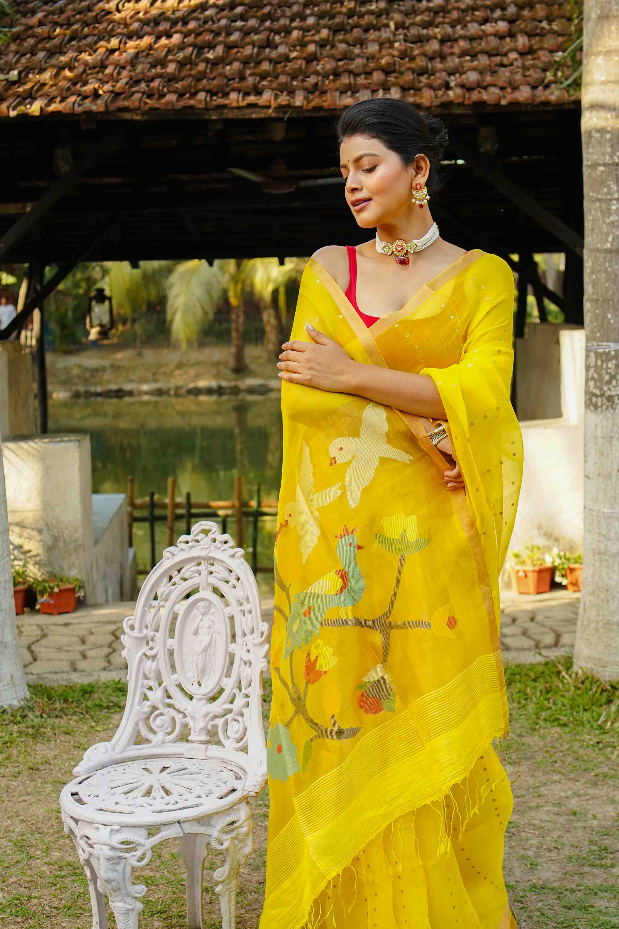 Basanti Yellow Matka Muslin Saree With Blouse Piece