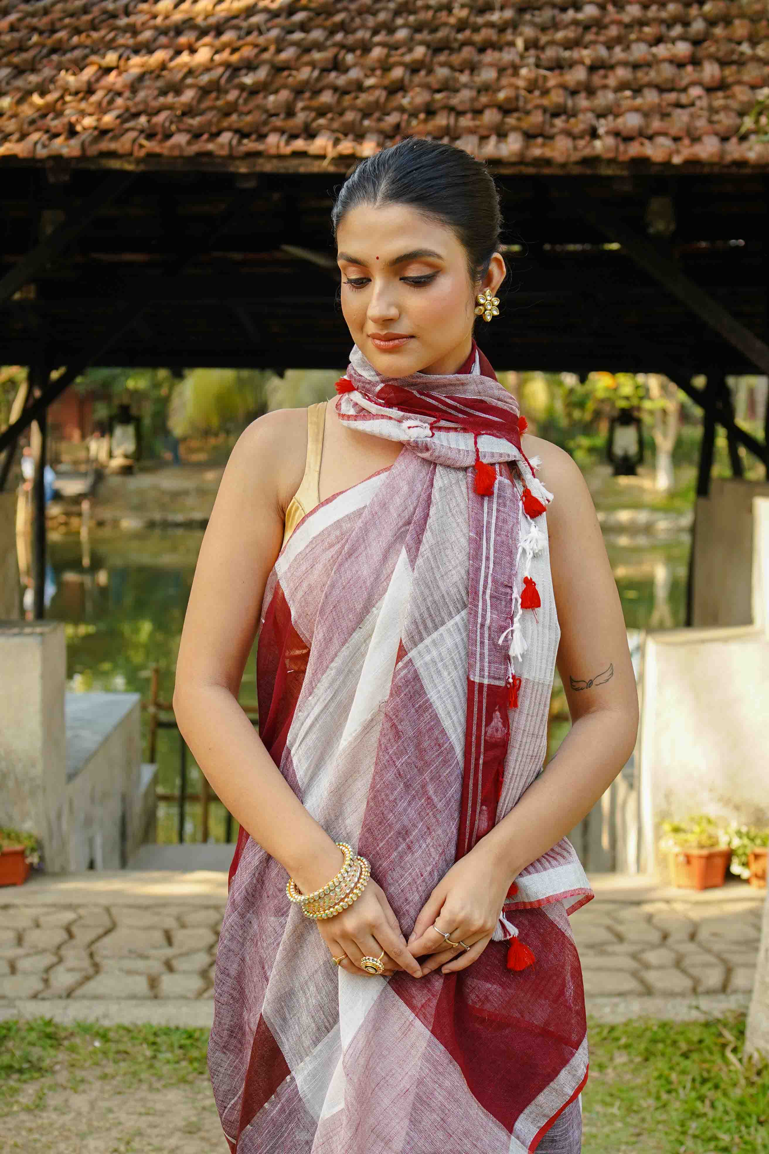 Maroon & Offwhite Linen Cotton Saree  Blouse Piece