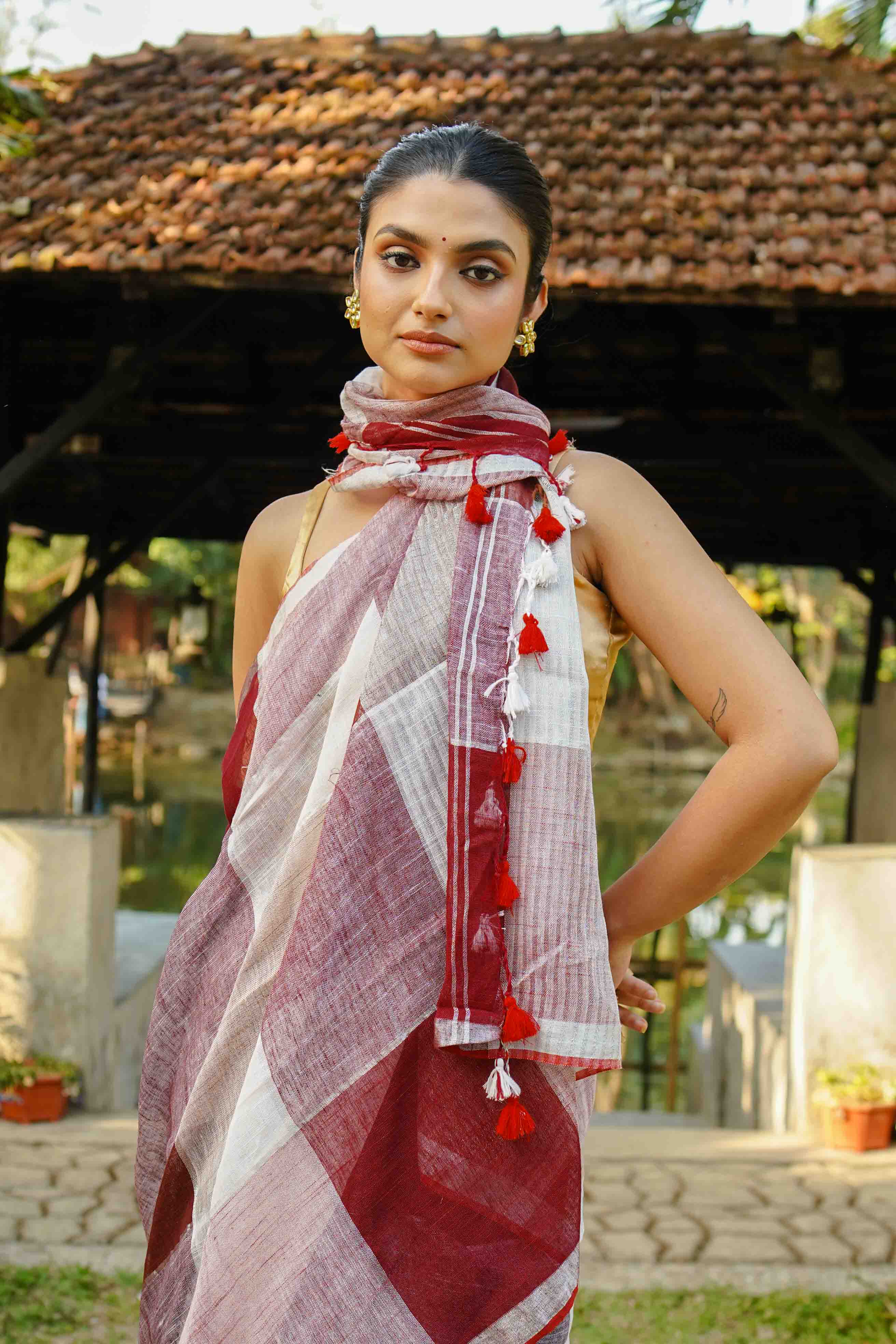 Maroon & Offwhite Linen Cotton Saree  Blouse Piece