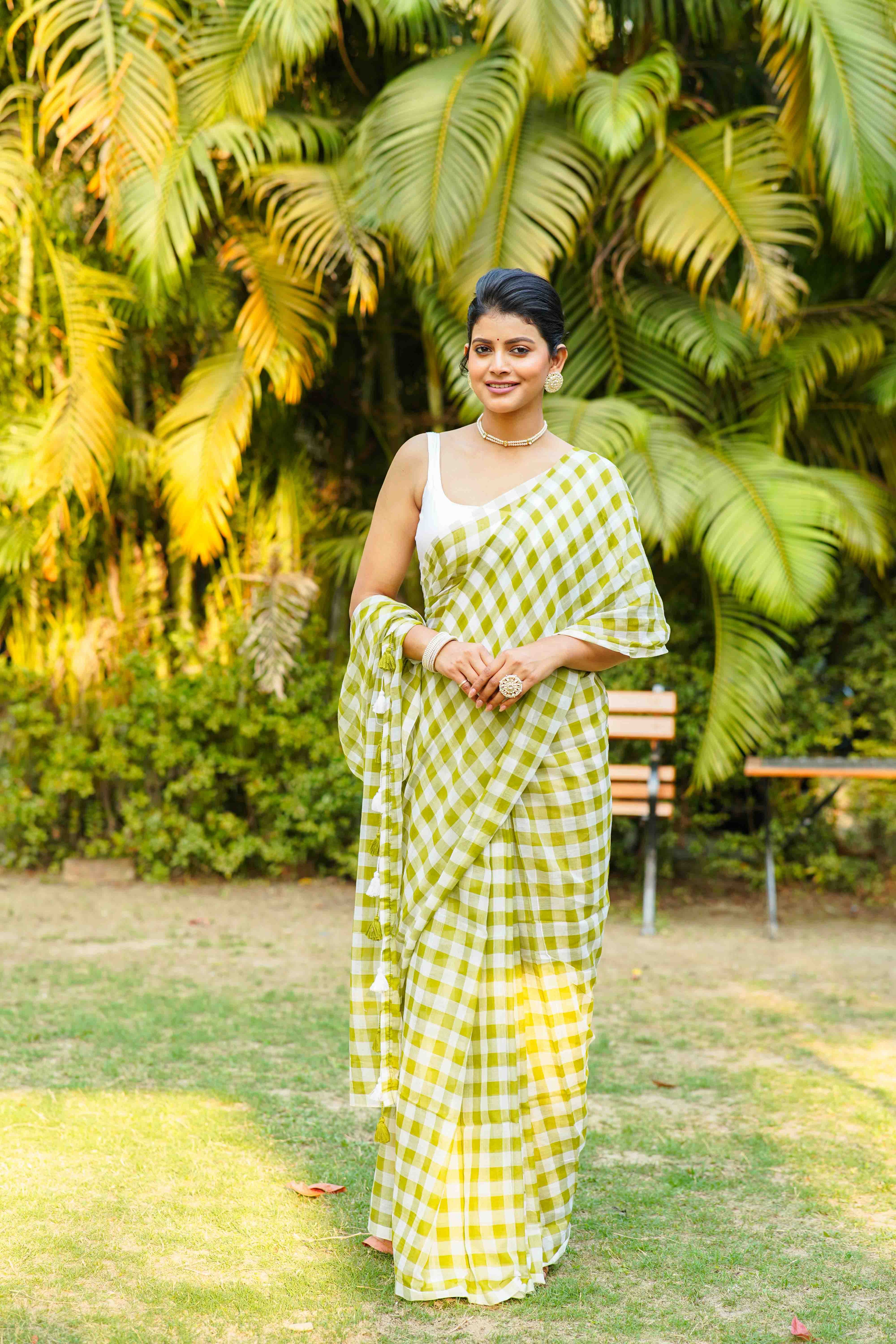 Green & White Cotton Saree With Blouse Piece