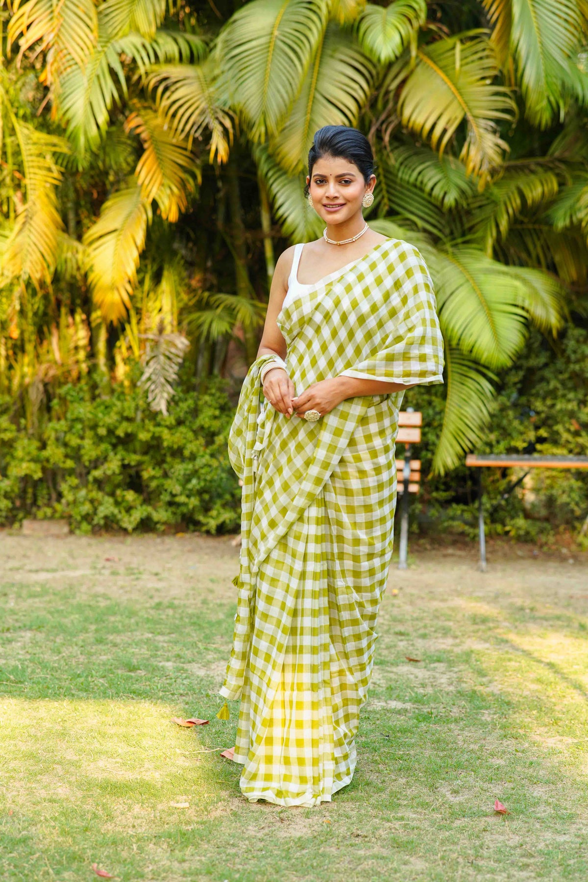 Green & White Cotton Saree With Blouse Piece