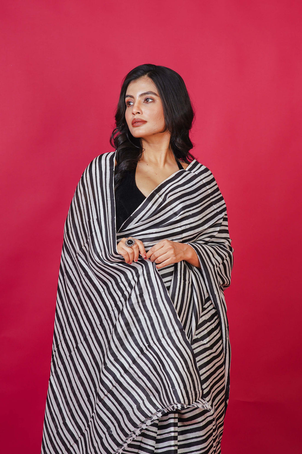 Black and white Katan Silk Bengal Silk Saree With Blouse Piece