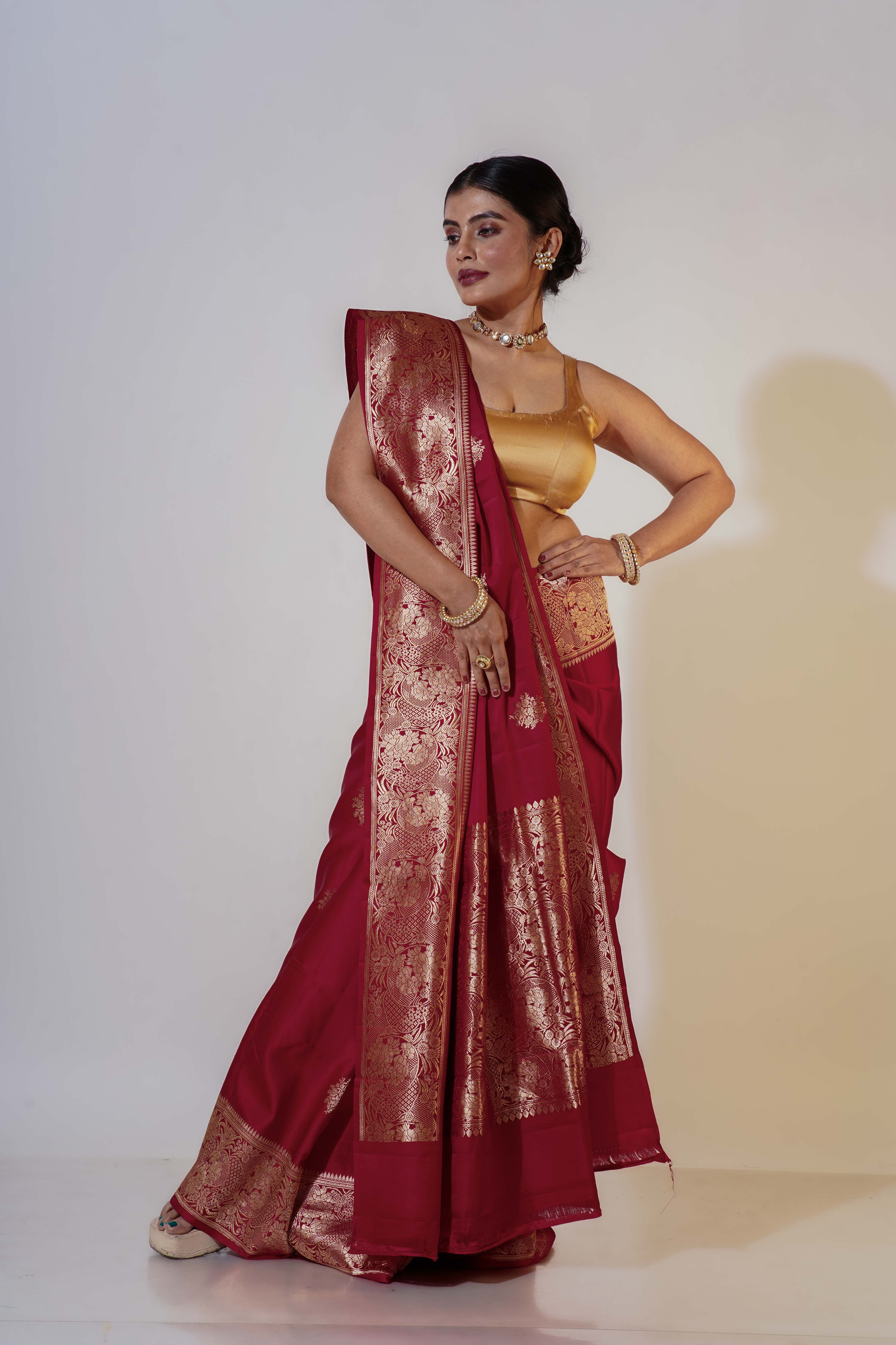 Marunish red Mashru Silk Banarasi Saree With Blouse Piece
