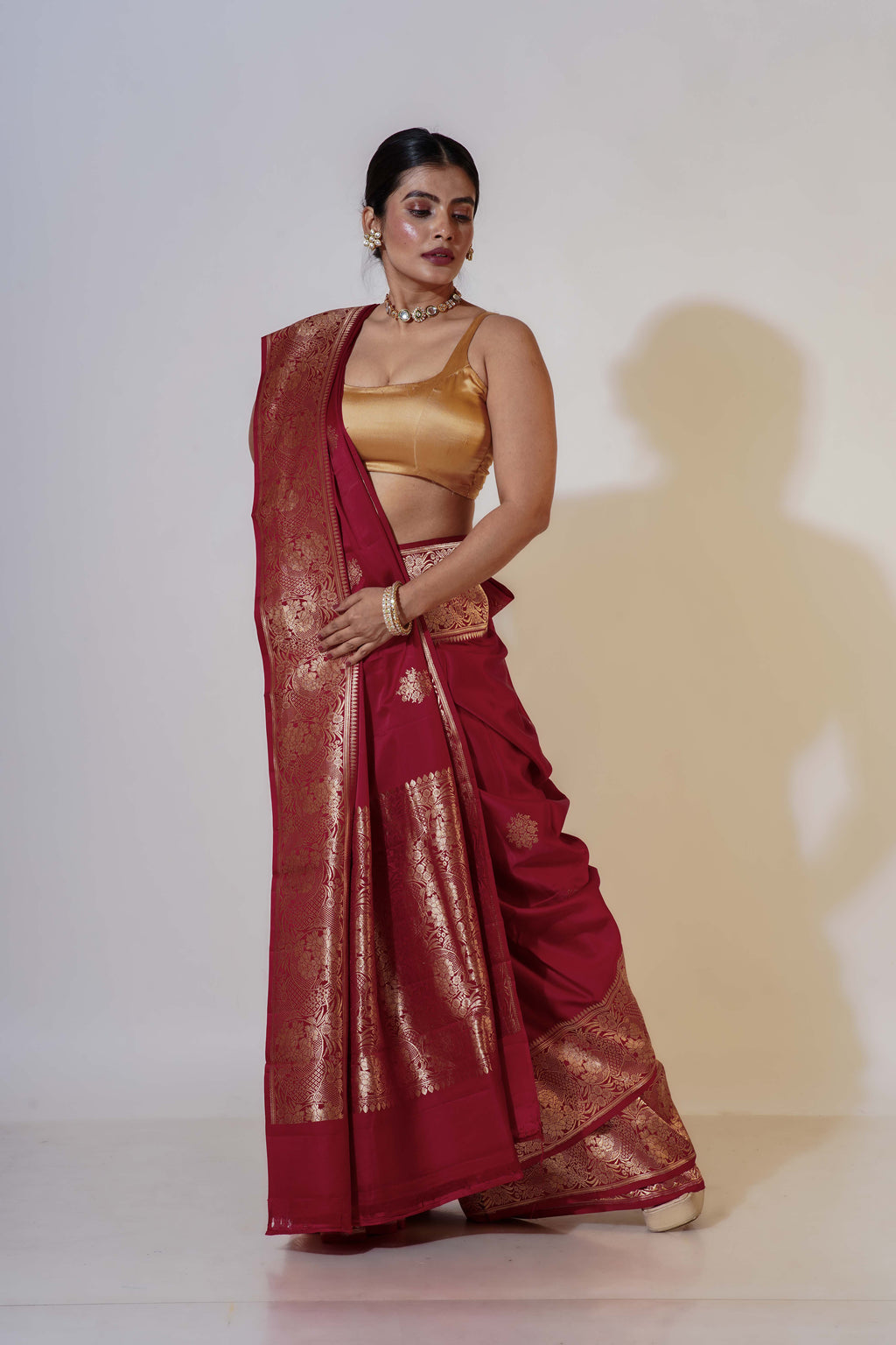 Marunish red Mashru Silk Banarasi Saree With Blouse Piece
