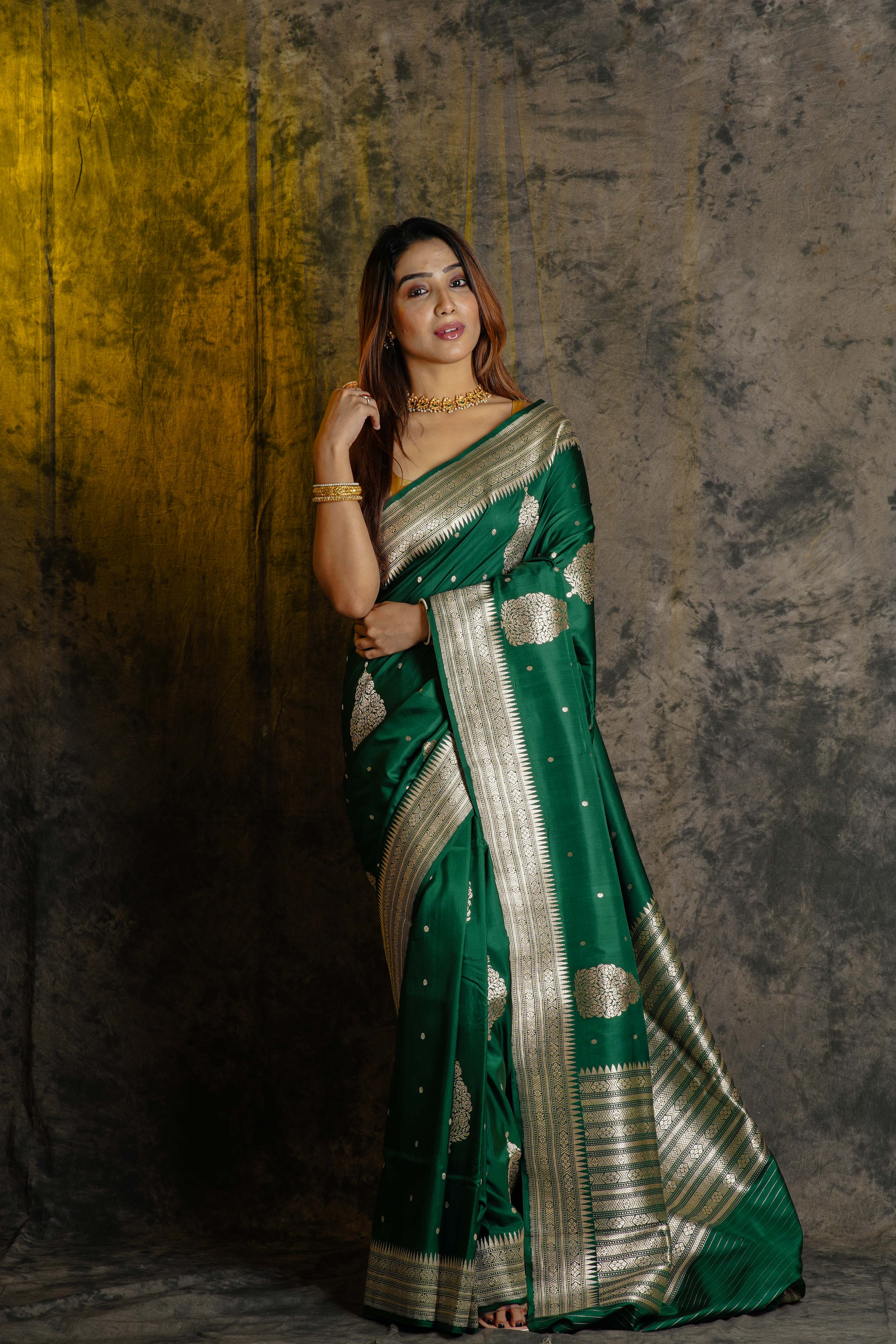Bottle Green Katan Silk Banarasi Saree With Blouse Piece