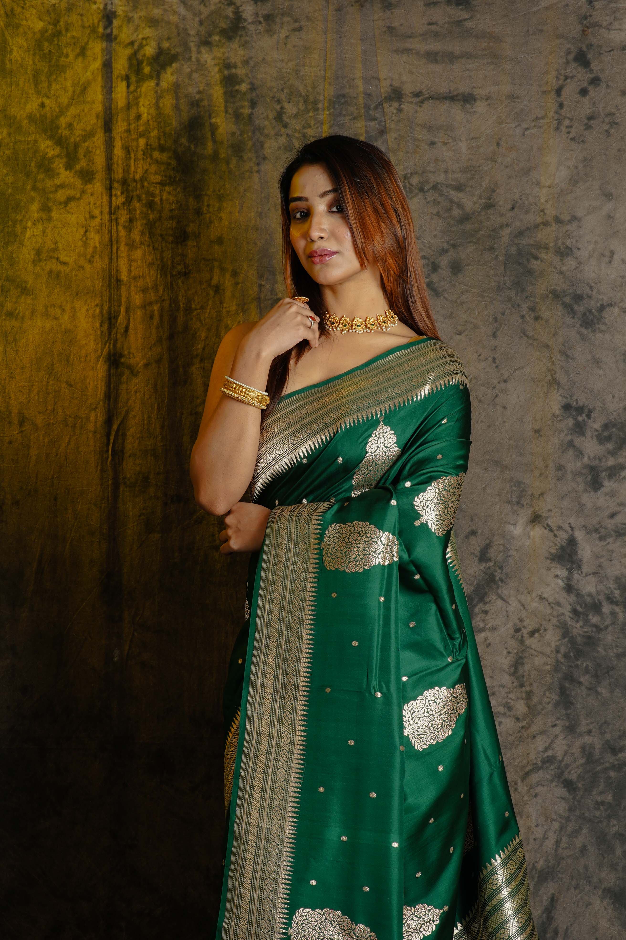 Bottle Green Katan Silk Banarasi Saree With Blouse Piece