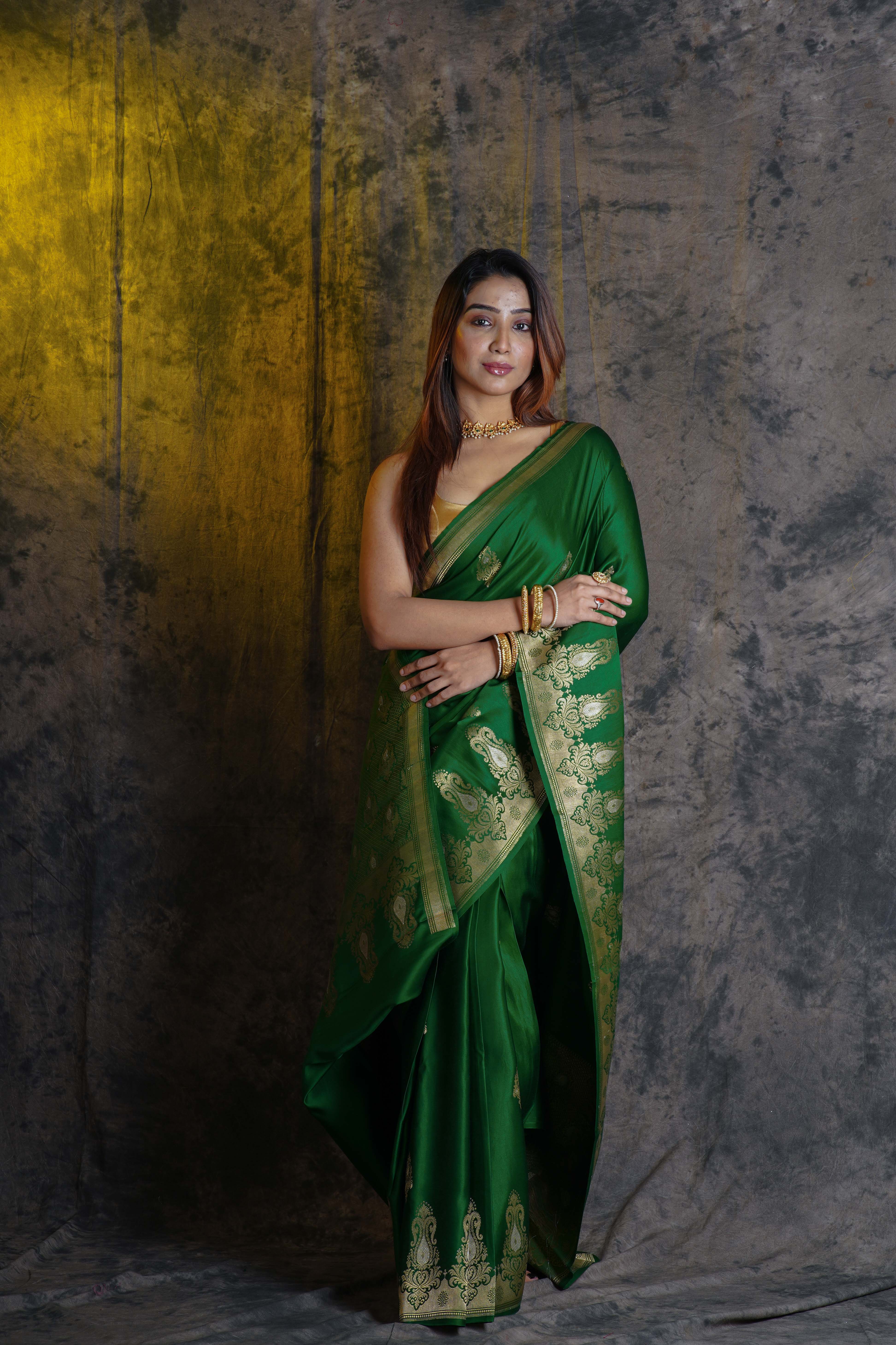 Bottle Green Mashru Silk Banarasi Saree With Blouse Piece