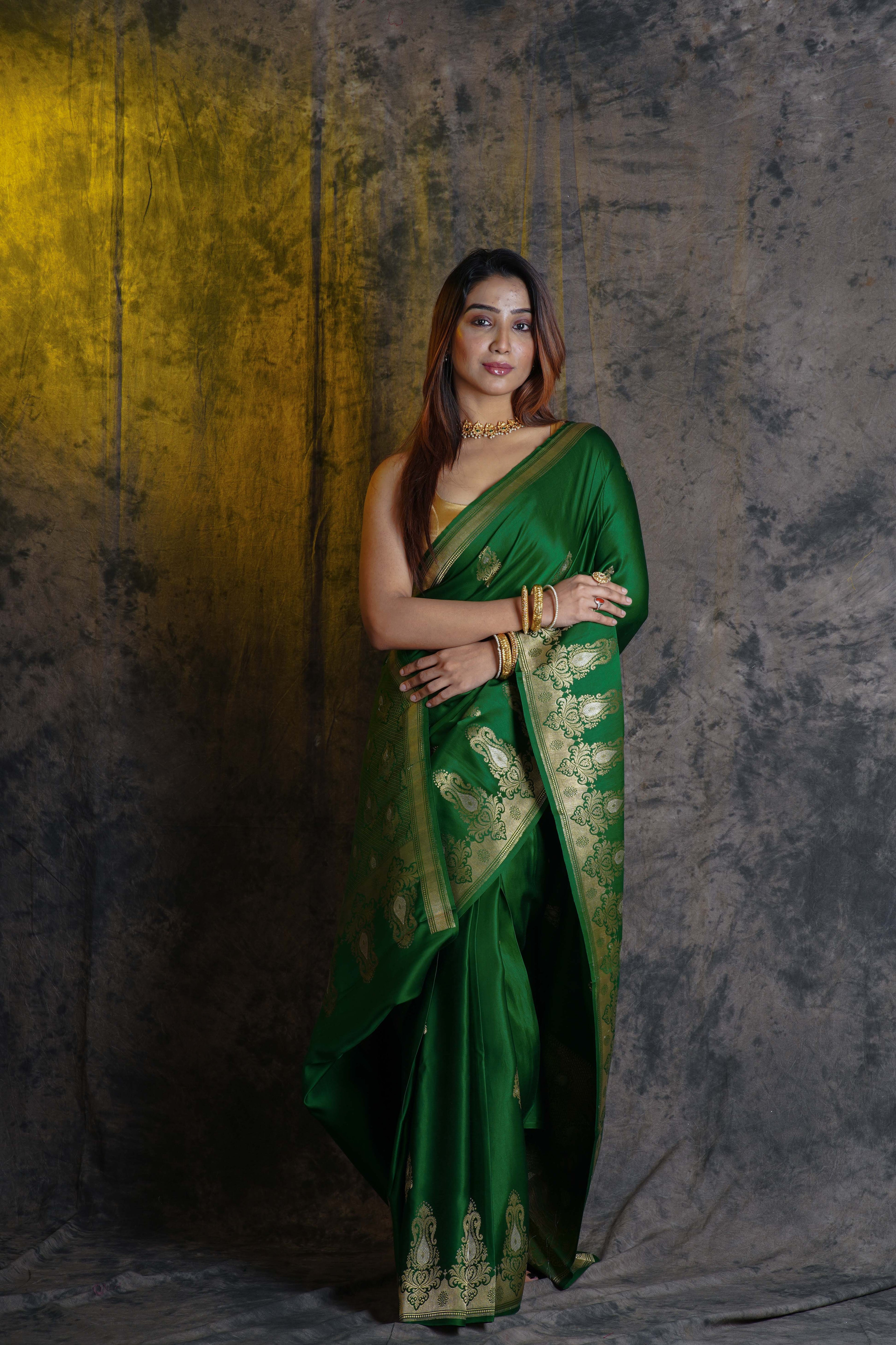 Bottle Green Mashru Silk Banarasi Saree With Blouse Piece