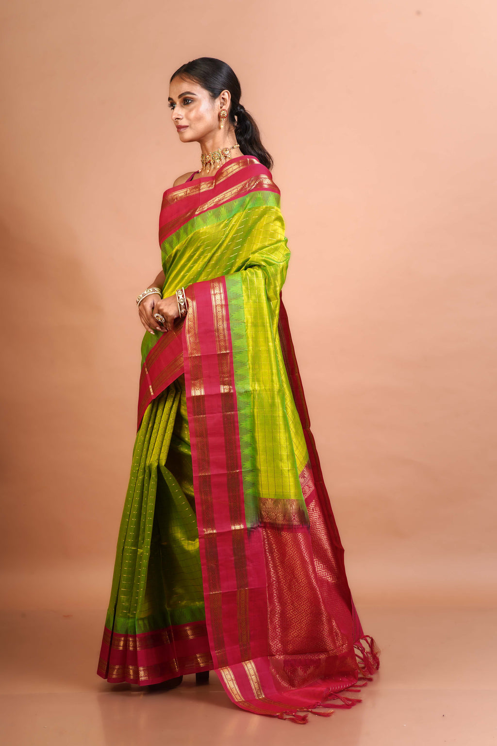 Parrot Green Silk and Cotton Kanjivaram Saree With Blouse Piece