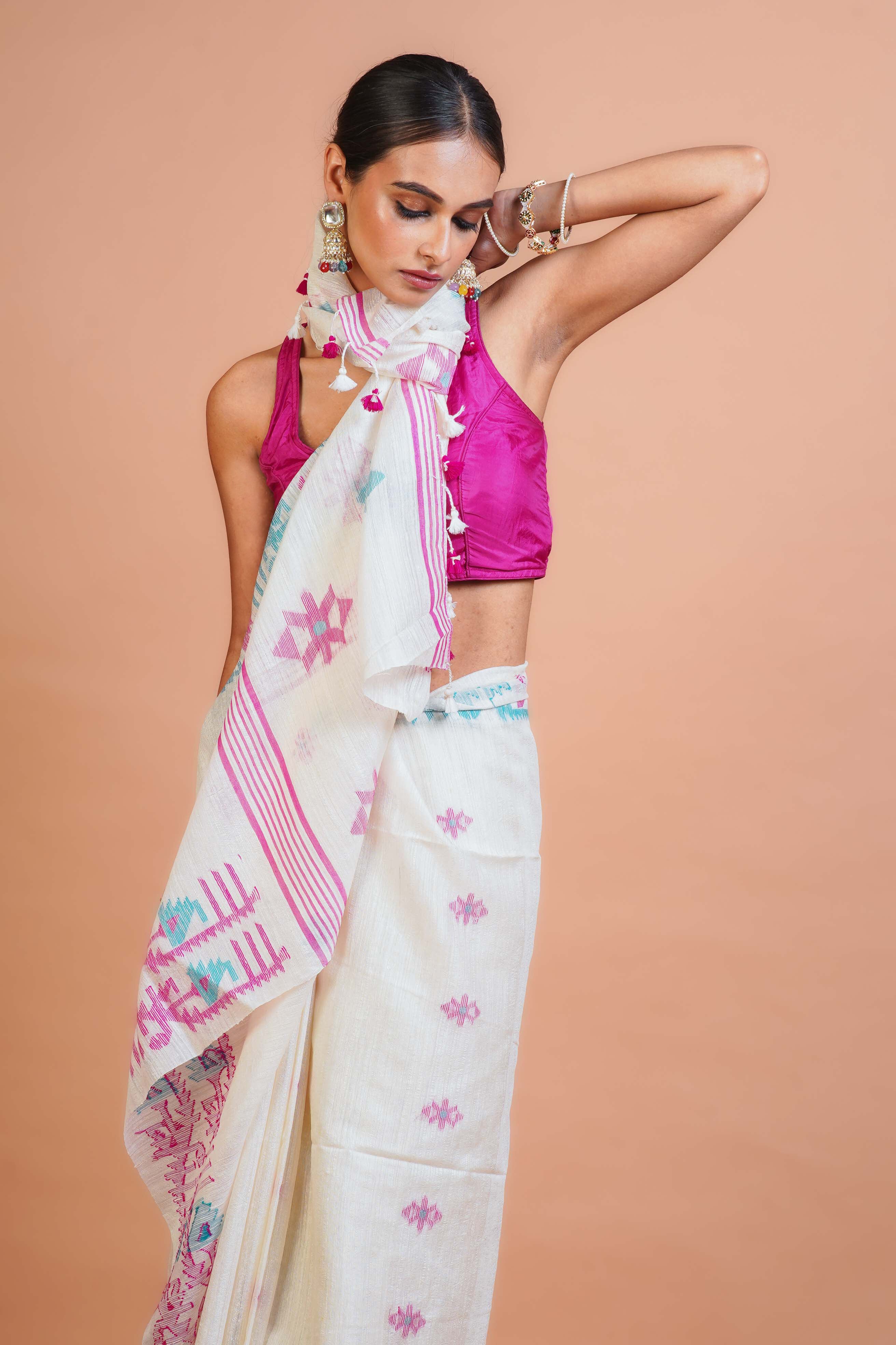 Cream White Matka Silk Handloom Saree With Blouse Piece