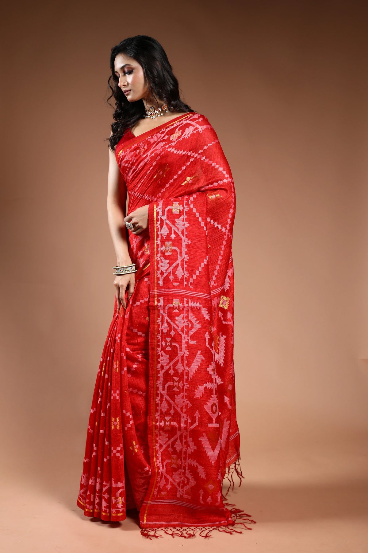Jamdani Matka Saree - Tomato Red with Check Buta Thread Work