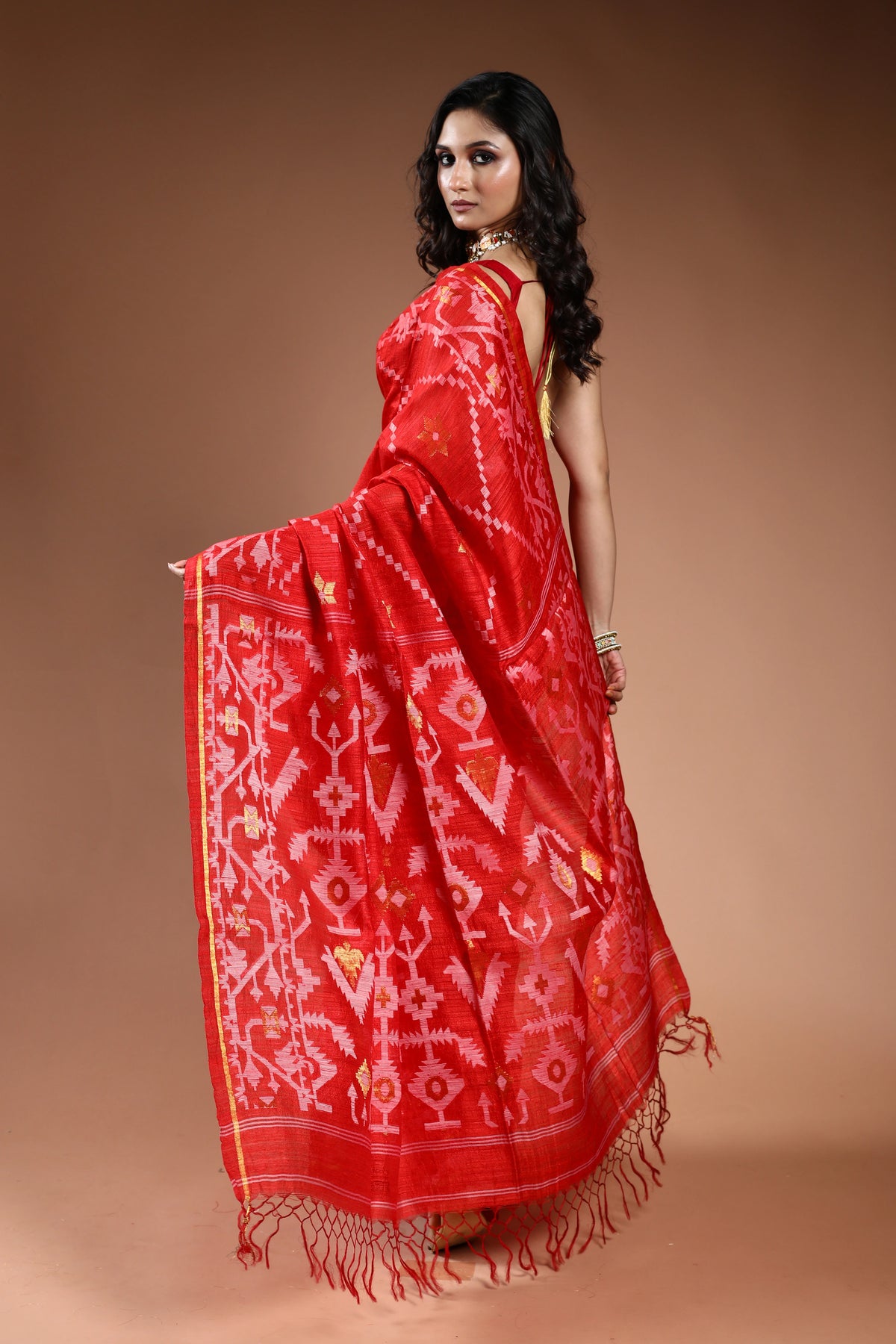 Jamdani Matka Saree - Tomato Red with Check Buta Thread Work