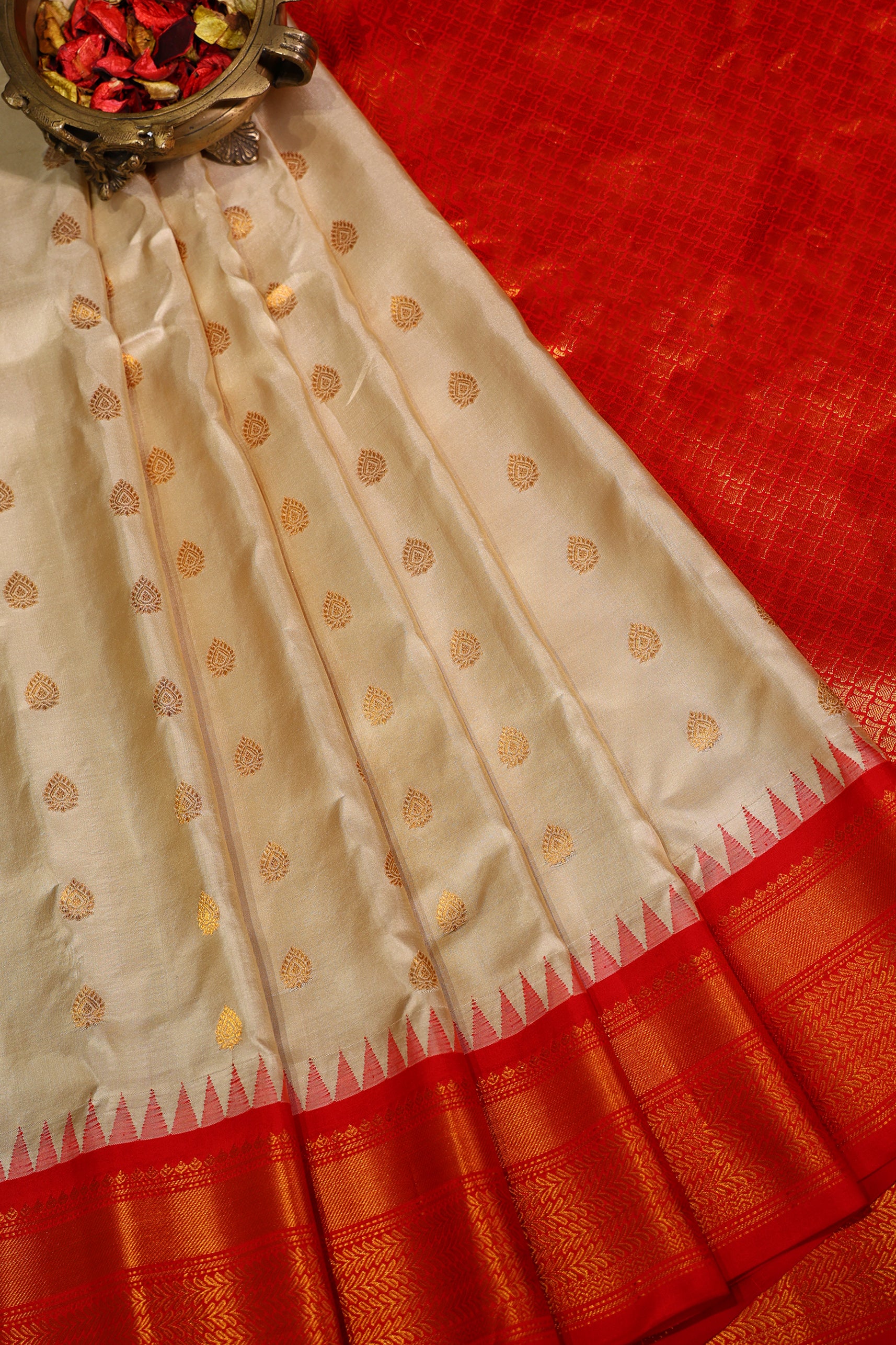 Silk Gadwal