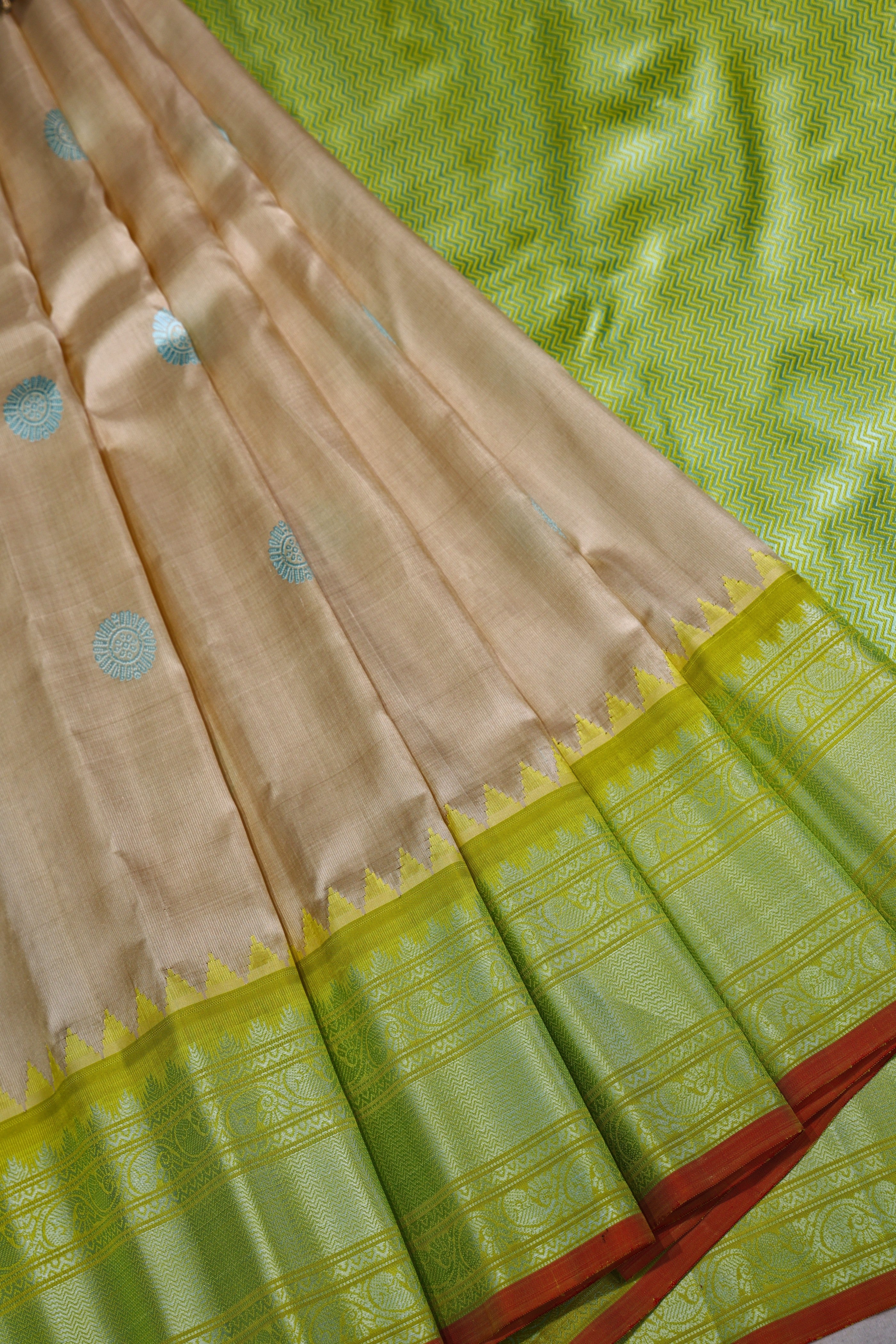 Silk Gadwal Zero Zari