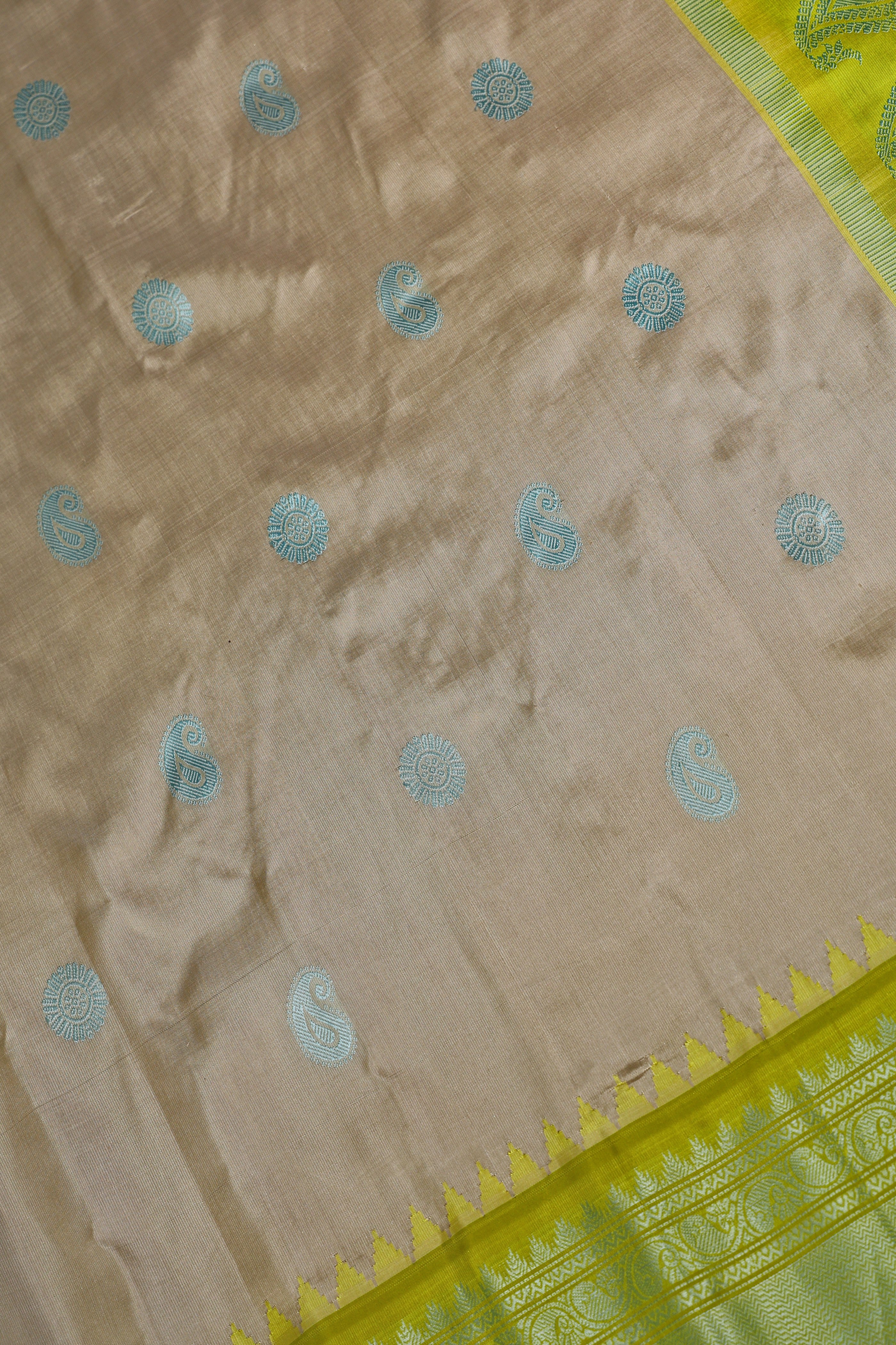 Silk Gadwal Zero Zari
