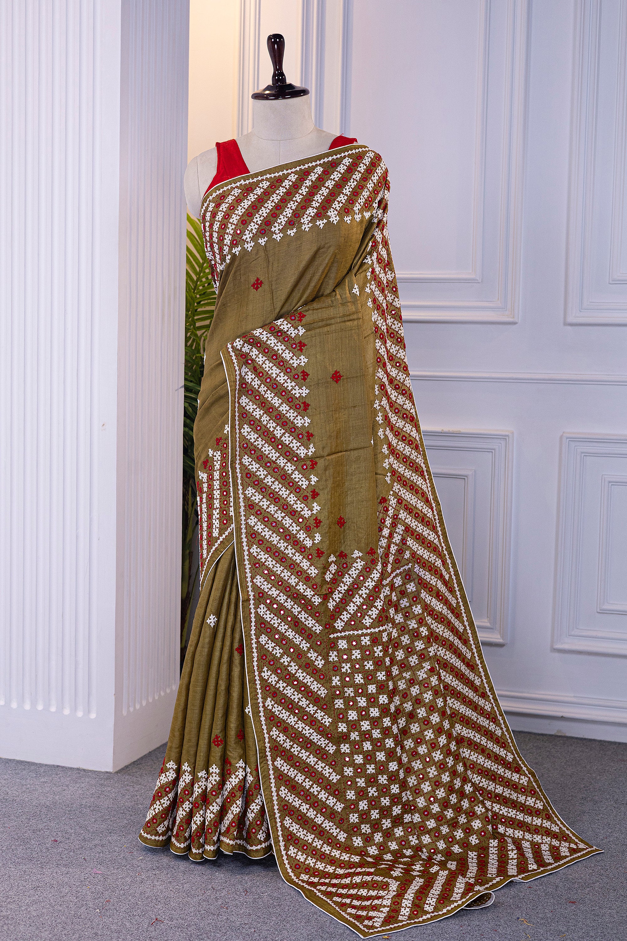 Tussar Hand Gujarati