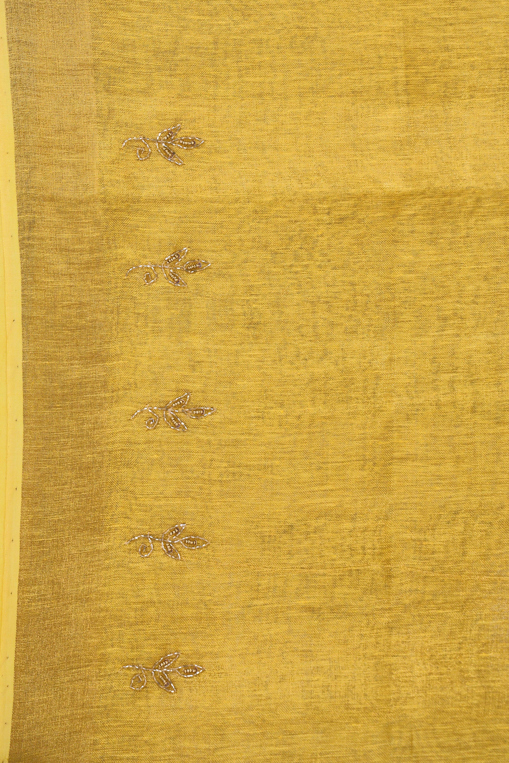 Tissue Linen With Handwork