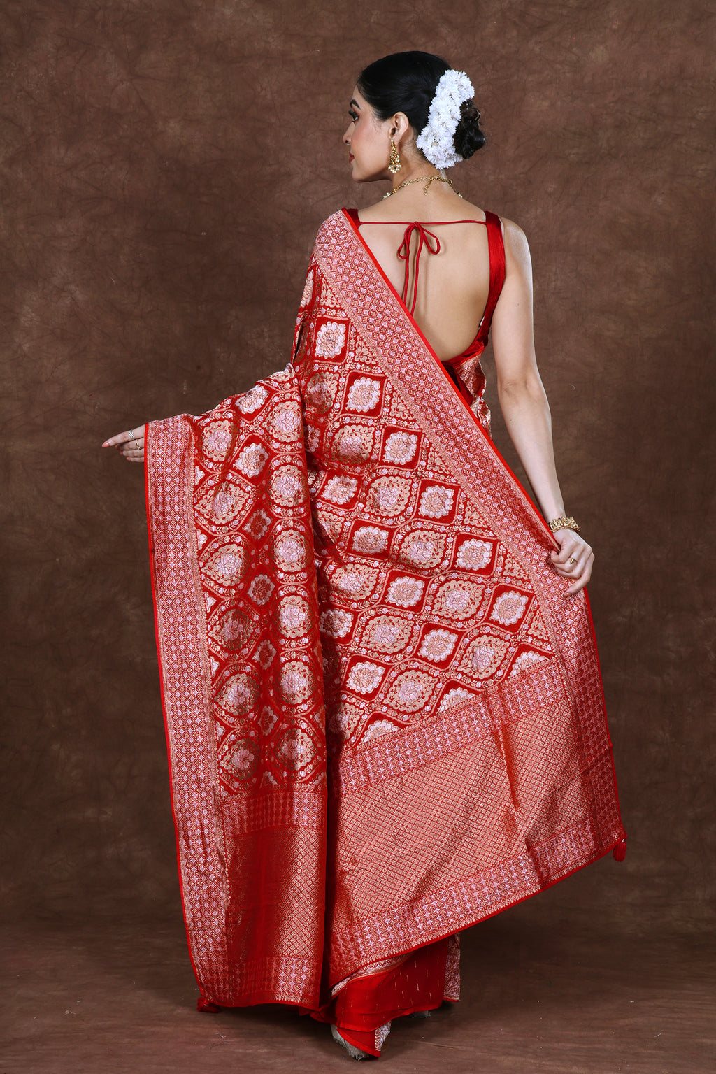 Semi Khaddi