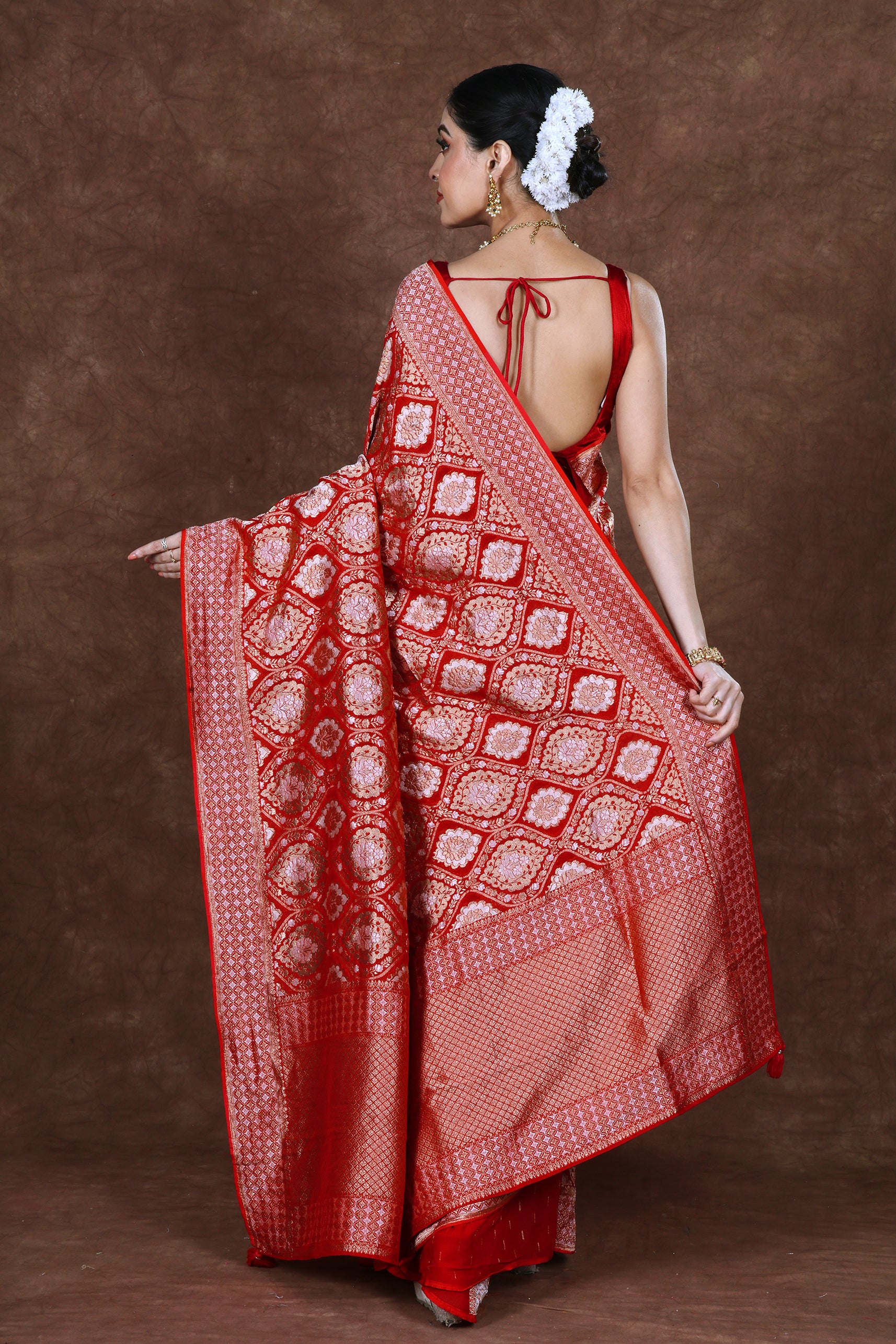 Semi Khaddi
