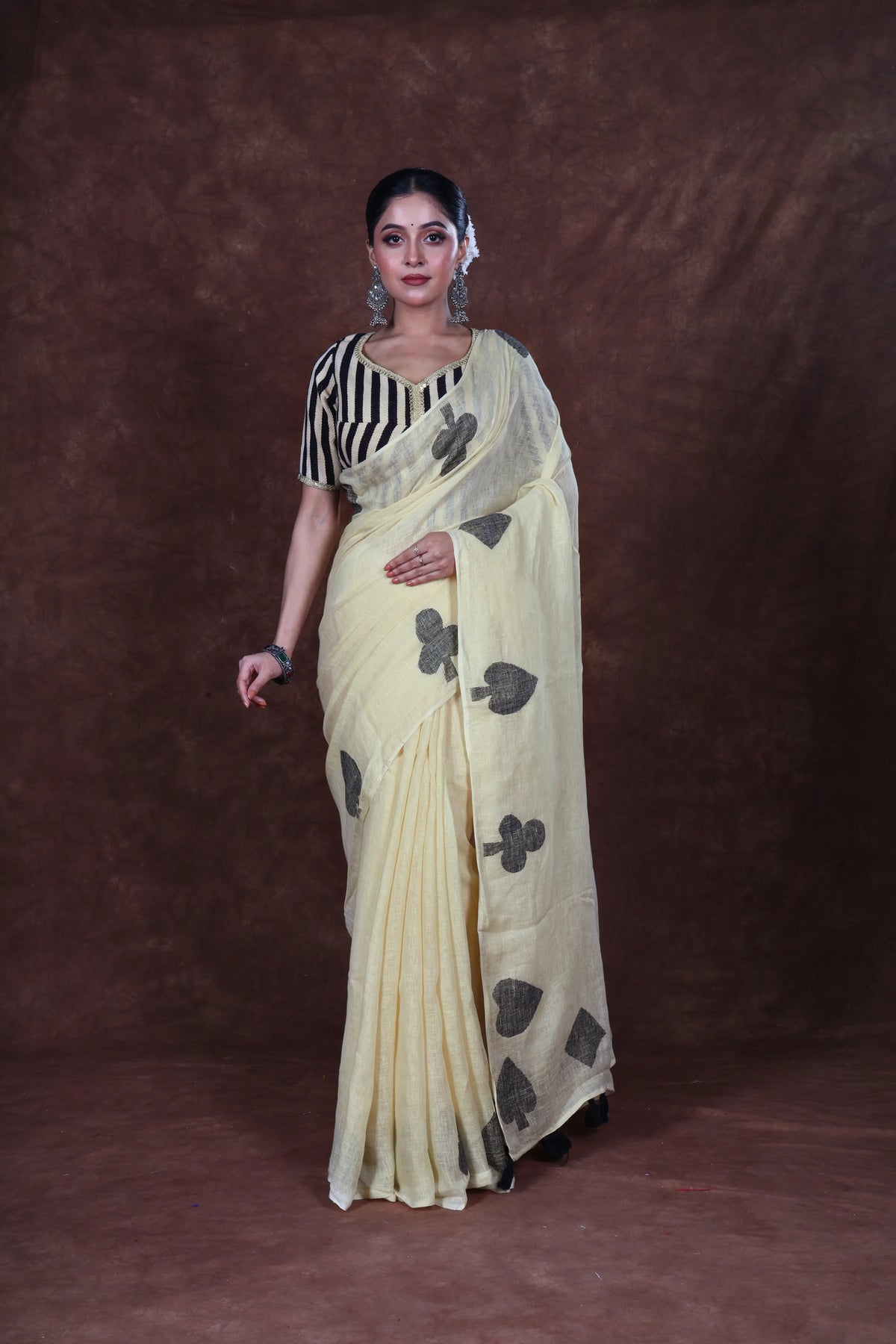 Cream Cotton Linen Saree With Blouse Piece