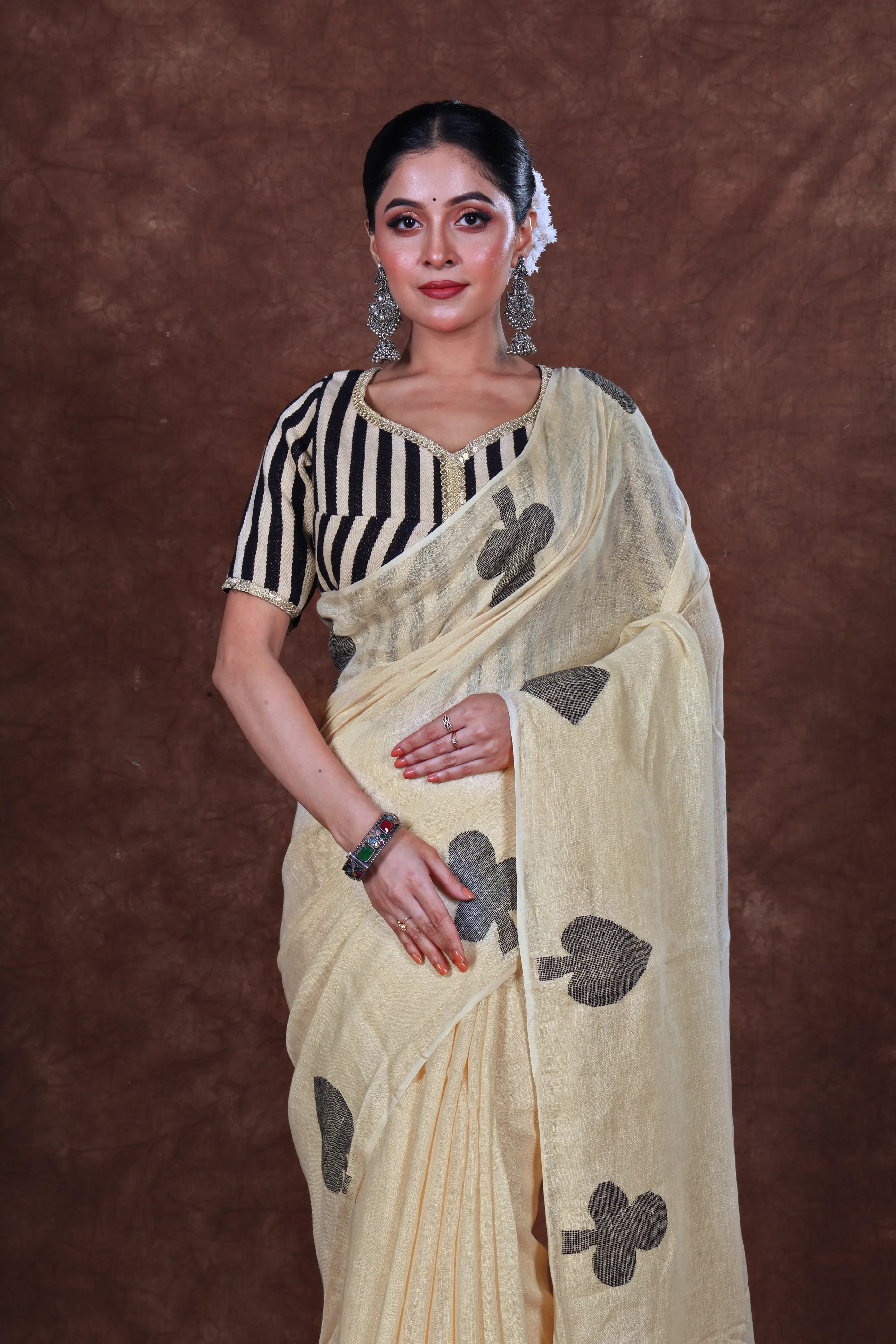 Cream Cotton Linen Saree With Blouse Piece
