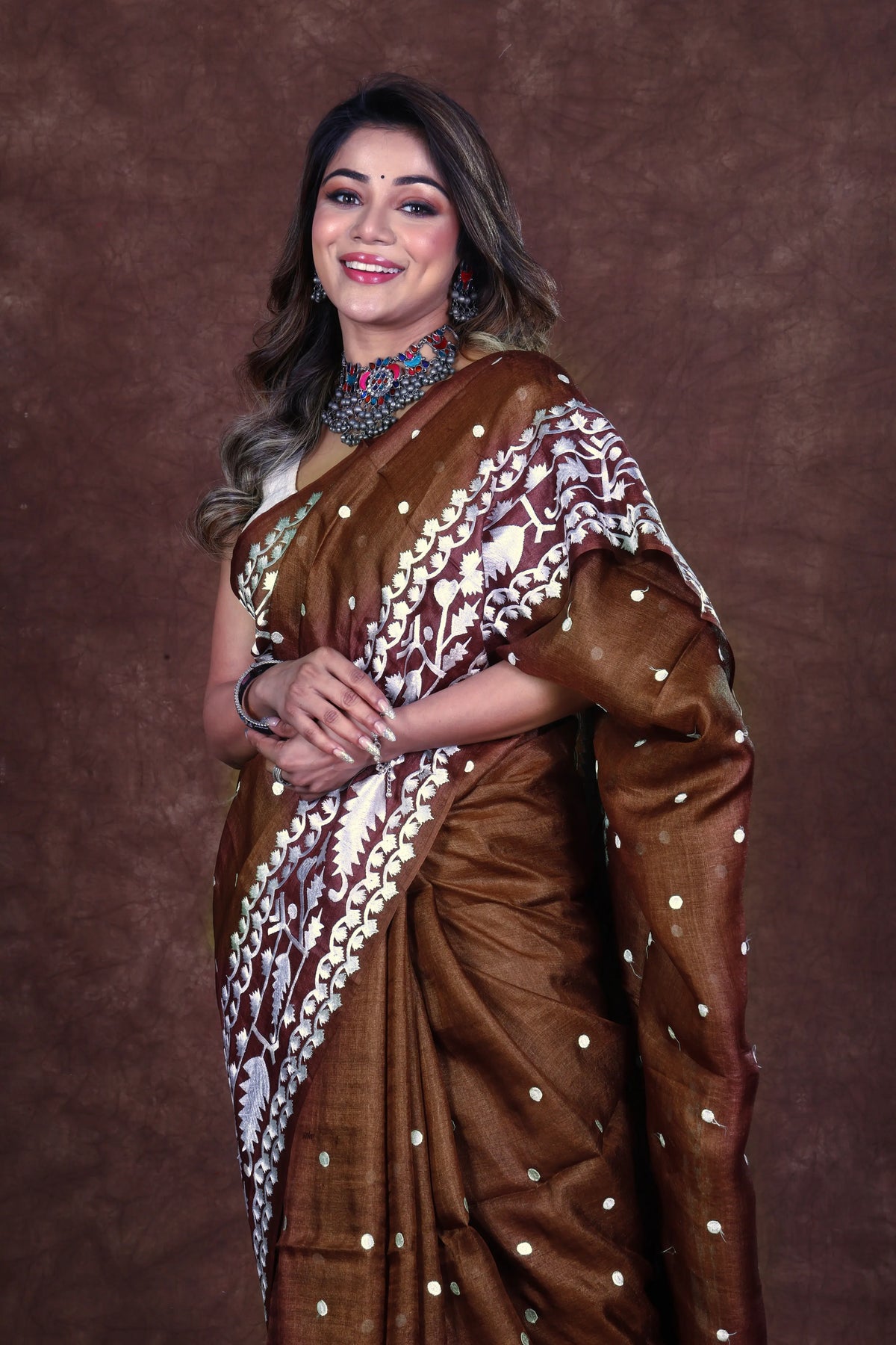 Brown Chocolate Tussar Jamdani Saree With Blouse Piece