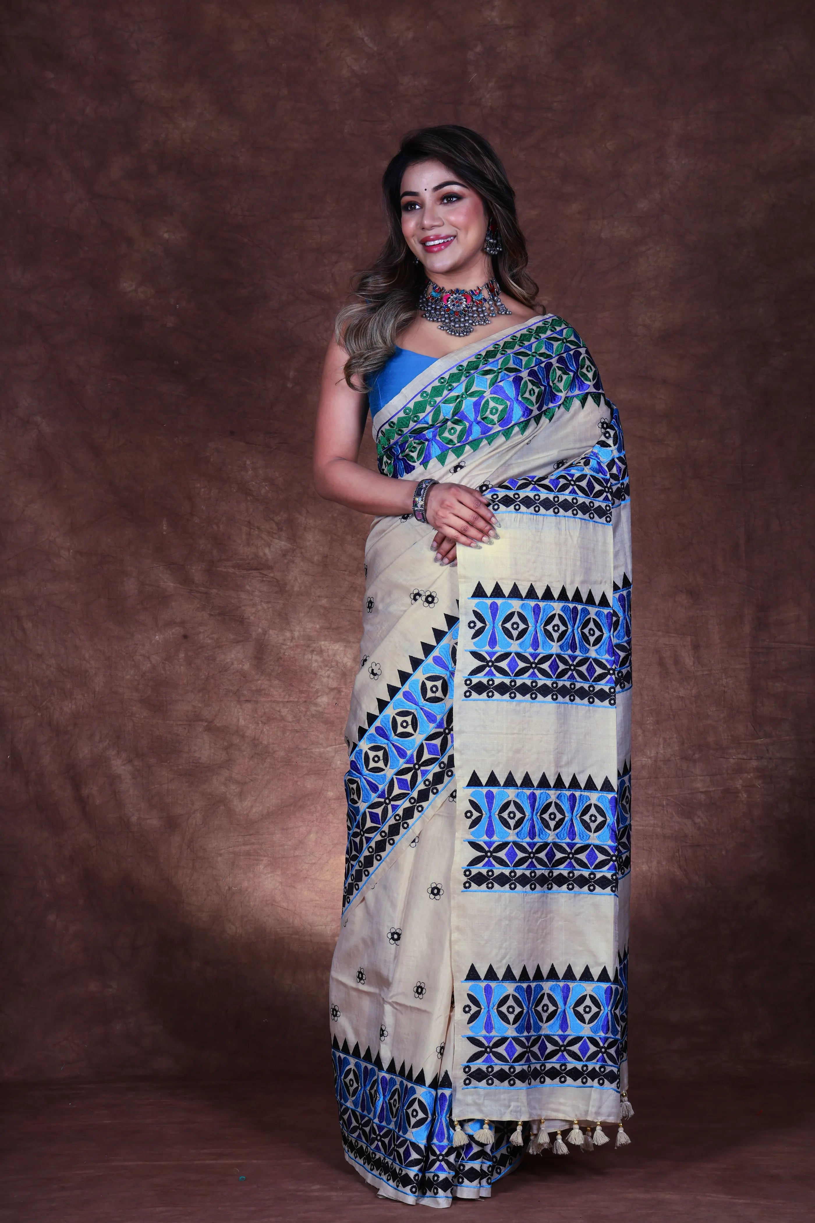 Cream Tussar Saree With Blouse Piece