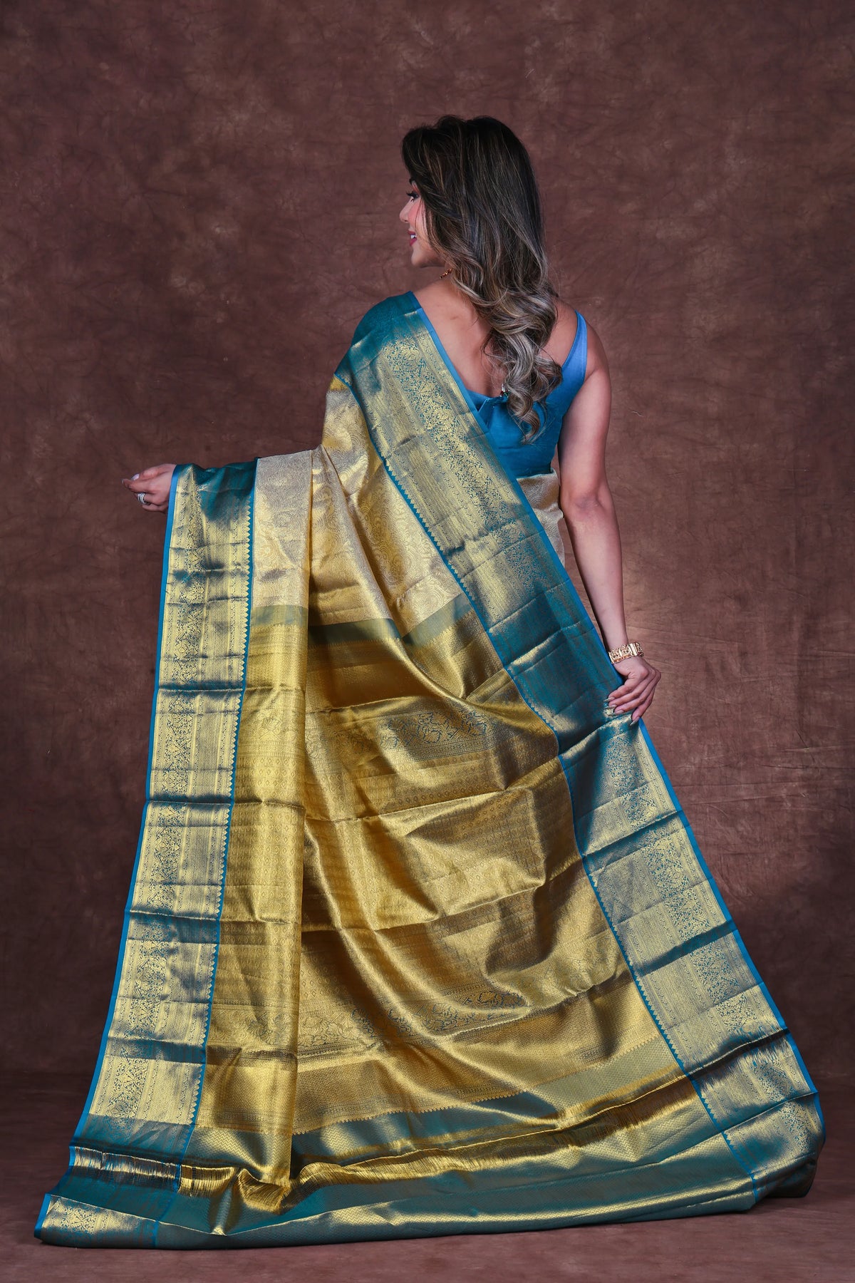 Gold & Rama Green Tissue Kanjivaram Saree With Blouse Piece
