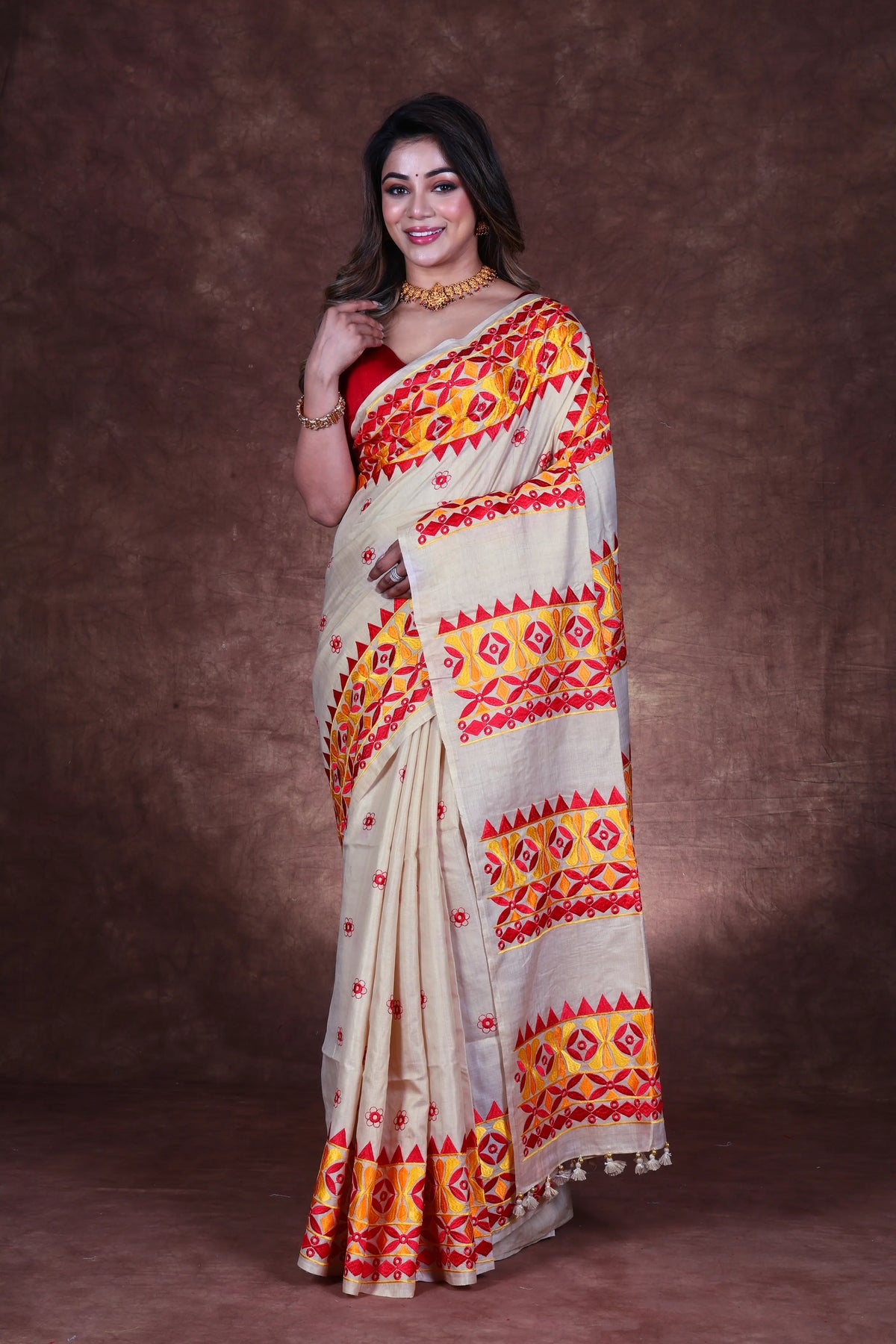 Cream Tussar Kathiyawadi Saree With Blouse Piece